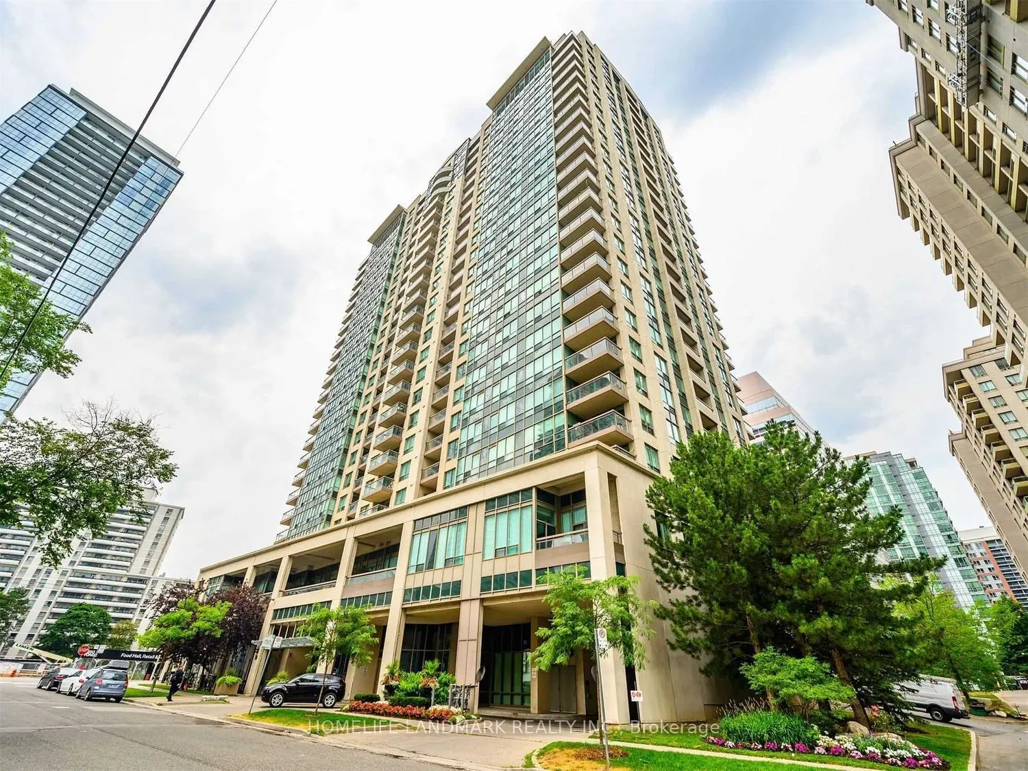 18 Parkview Avenue, #2112