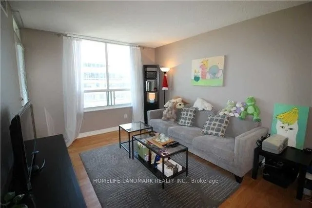 18 Parkview Avenue, #2112