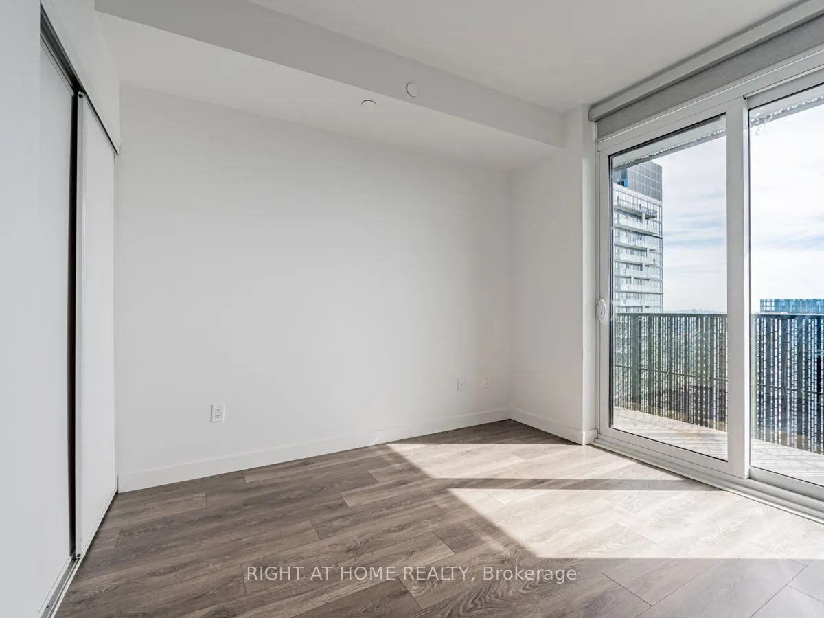 8 Eglinton Avenue E, #3809
