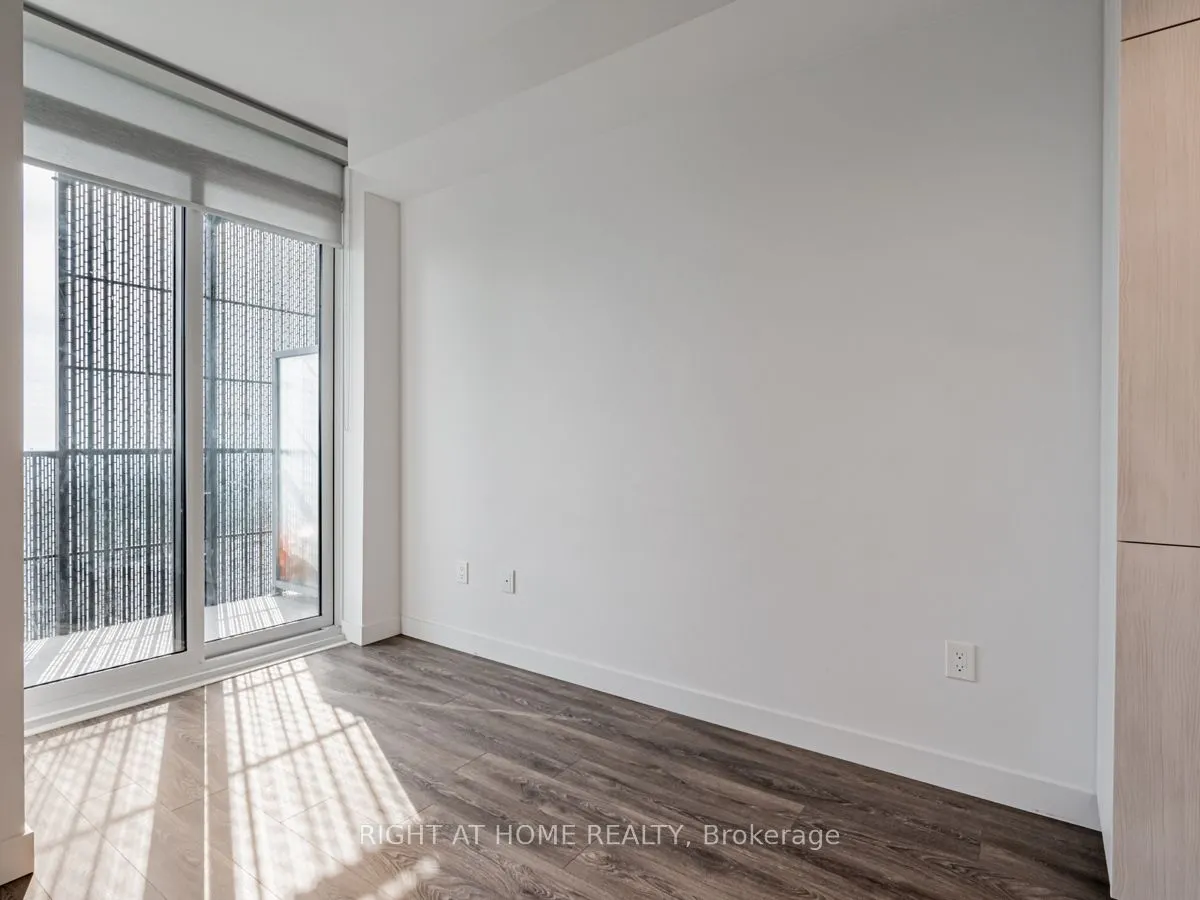 8 Eglinton Avenue E, #3809