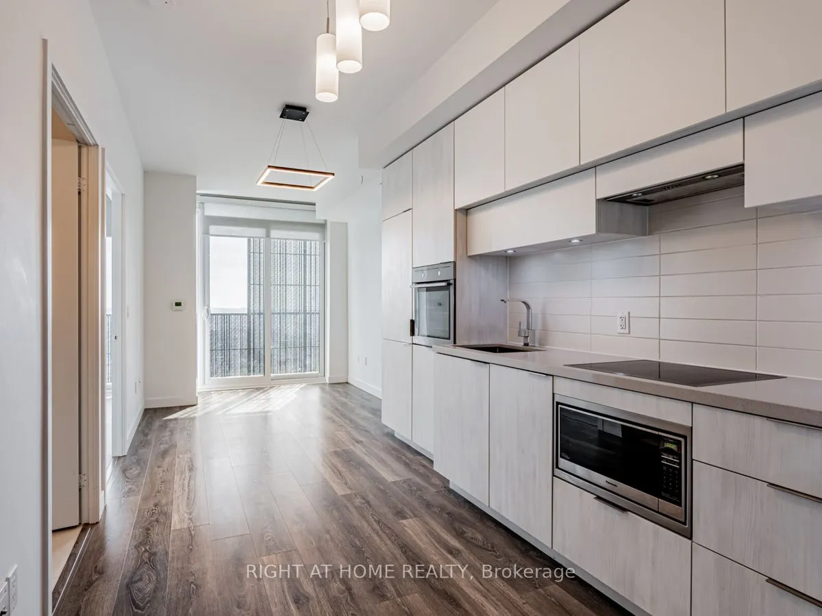 8 Eglinton Avenue E, #3809