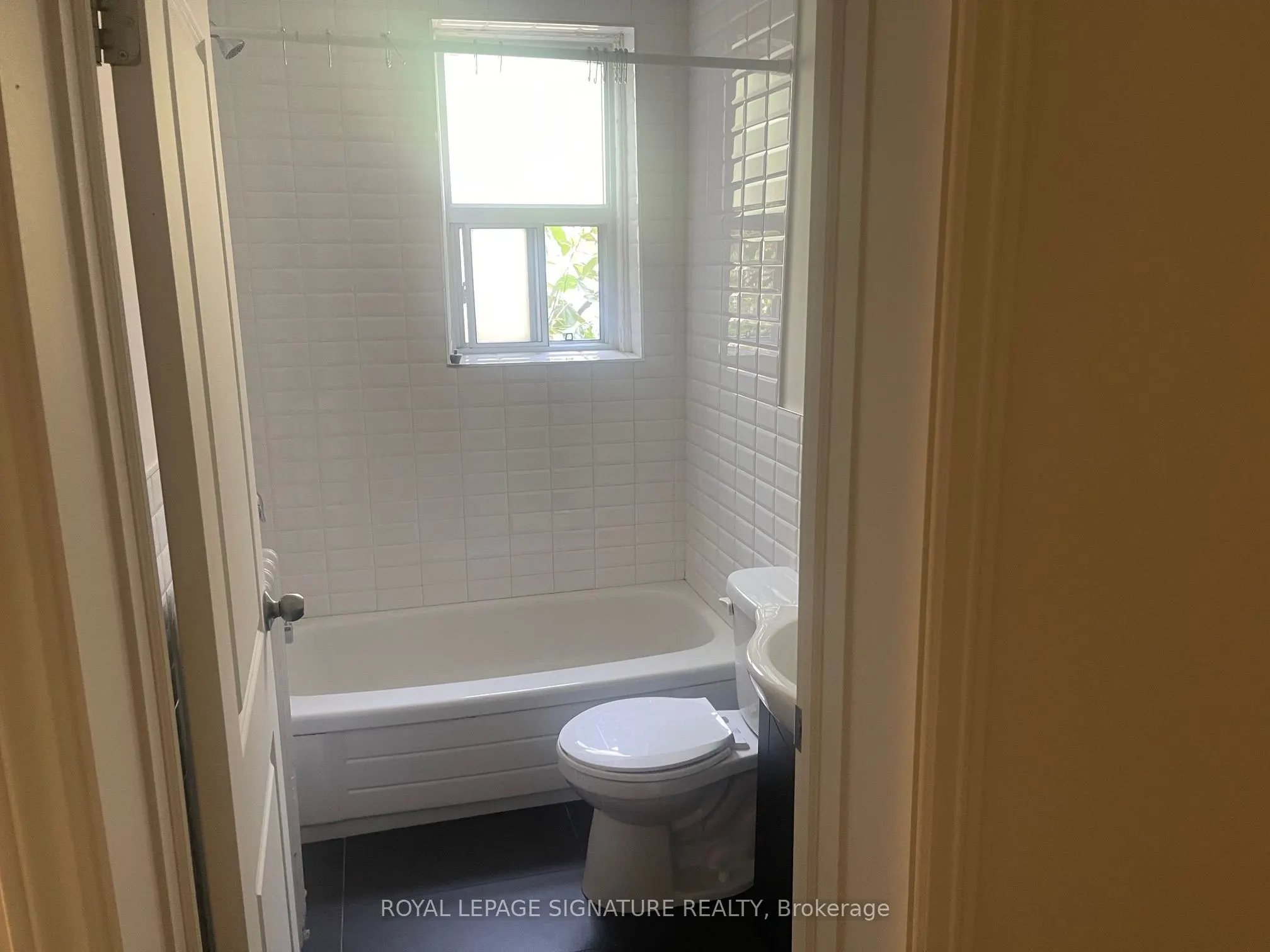 394 Dovercourt Road, #24