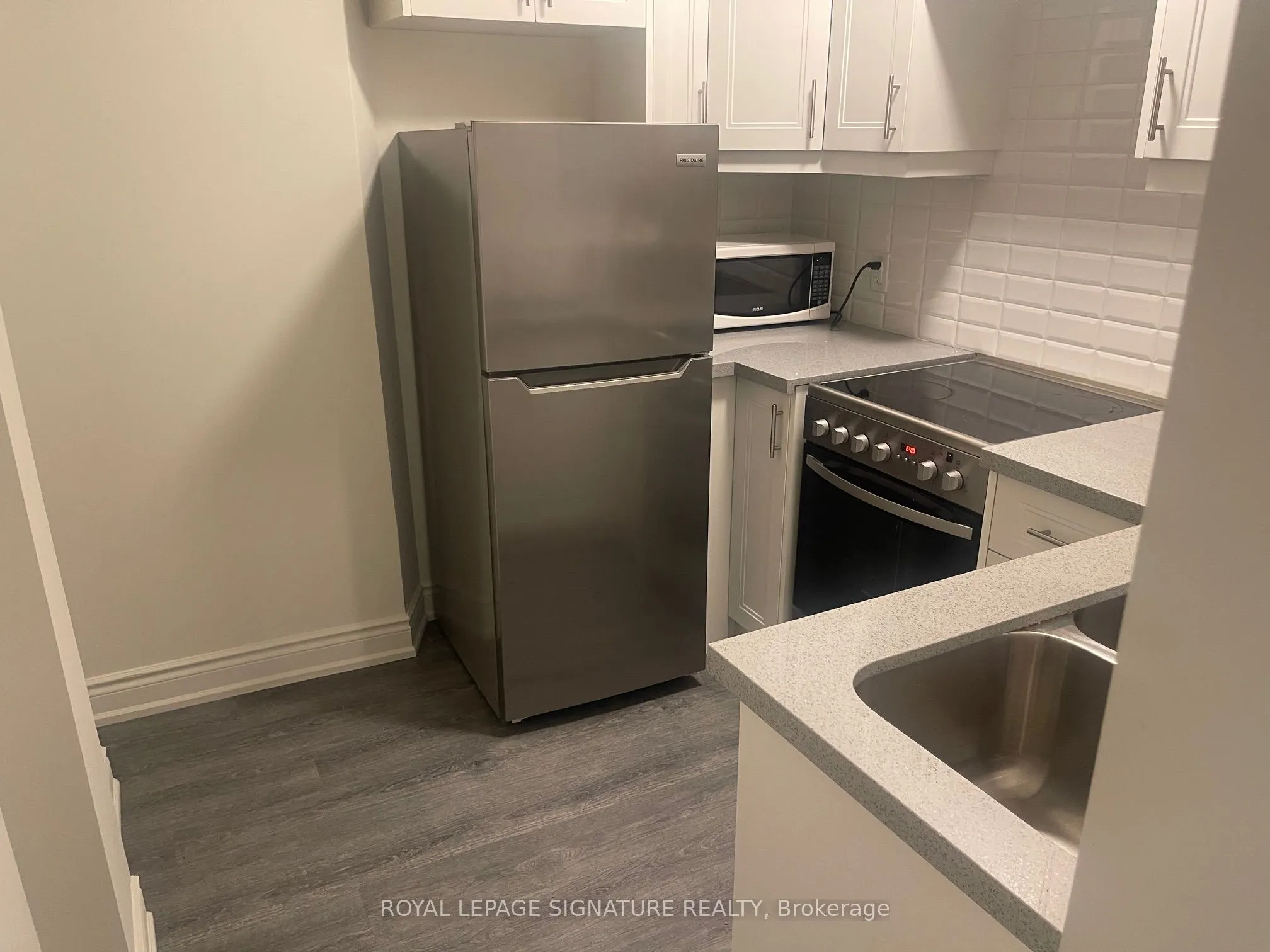 394 Dovercourt Road, #24
