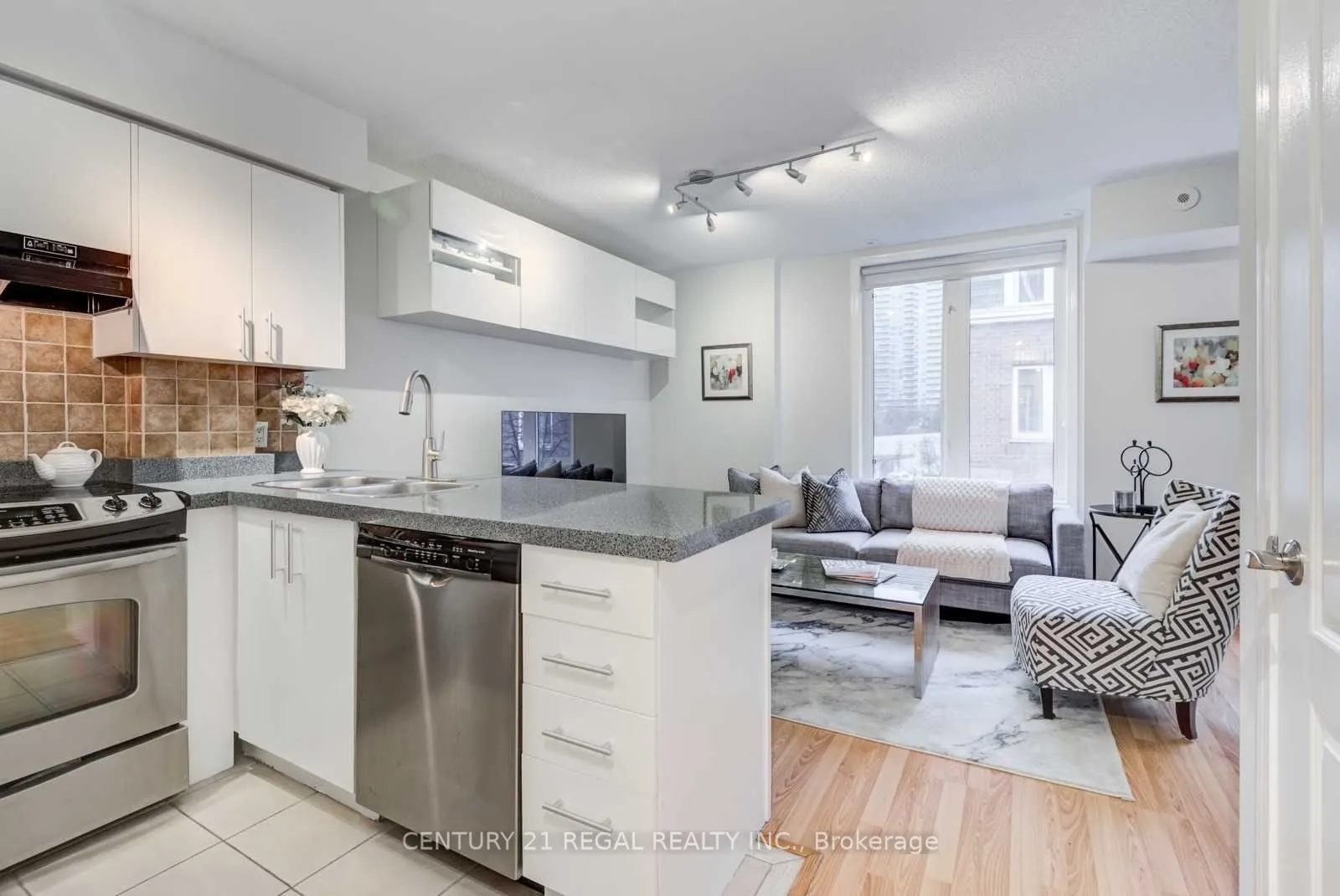 26 Douro Street, #329