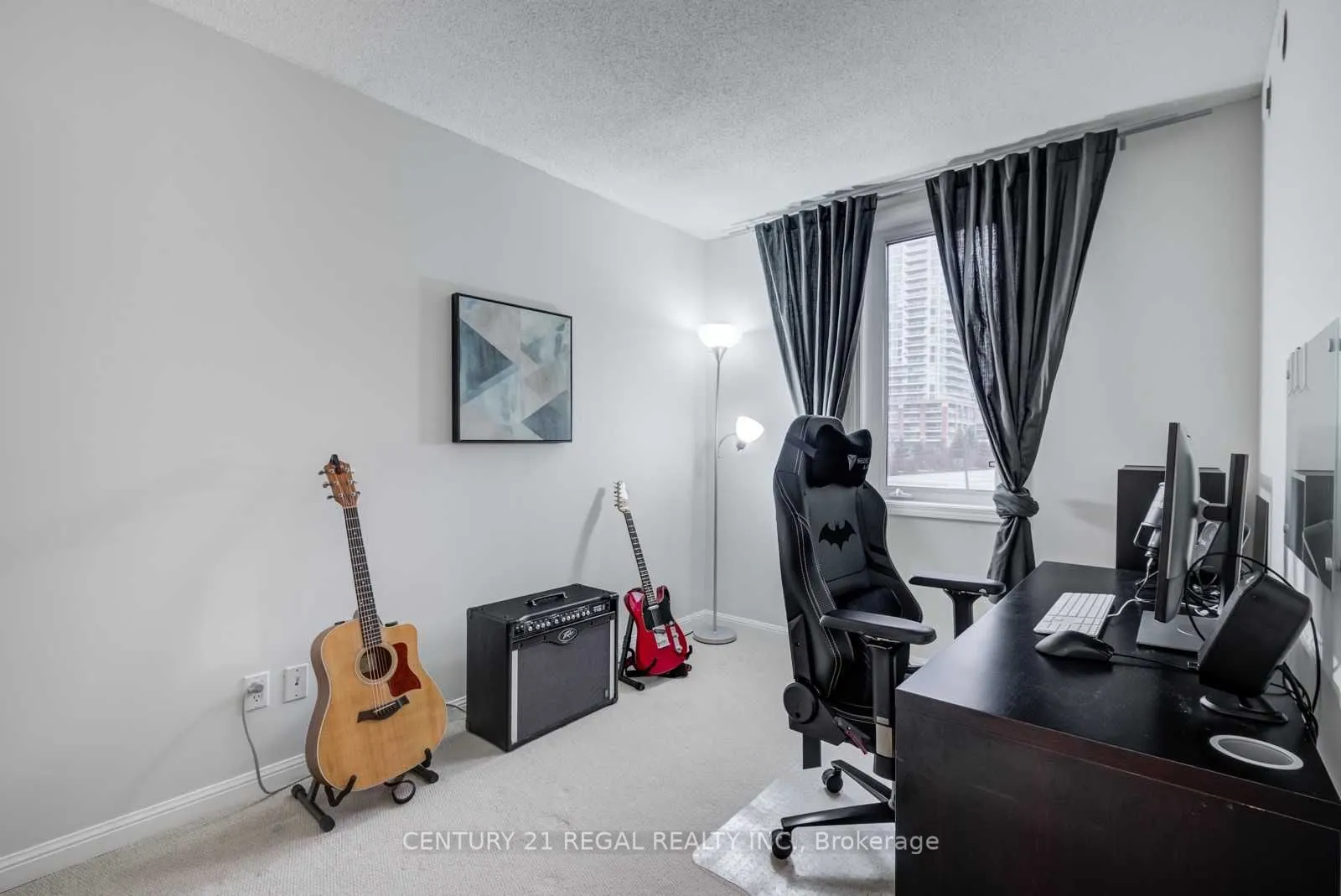 26 Douro Street, #329