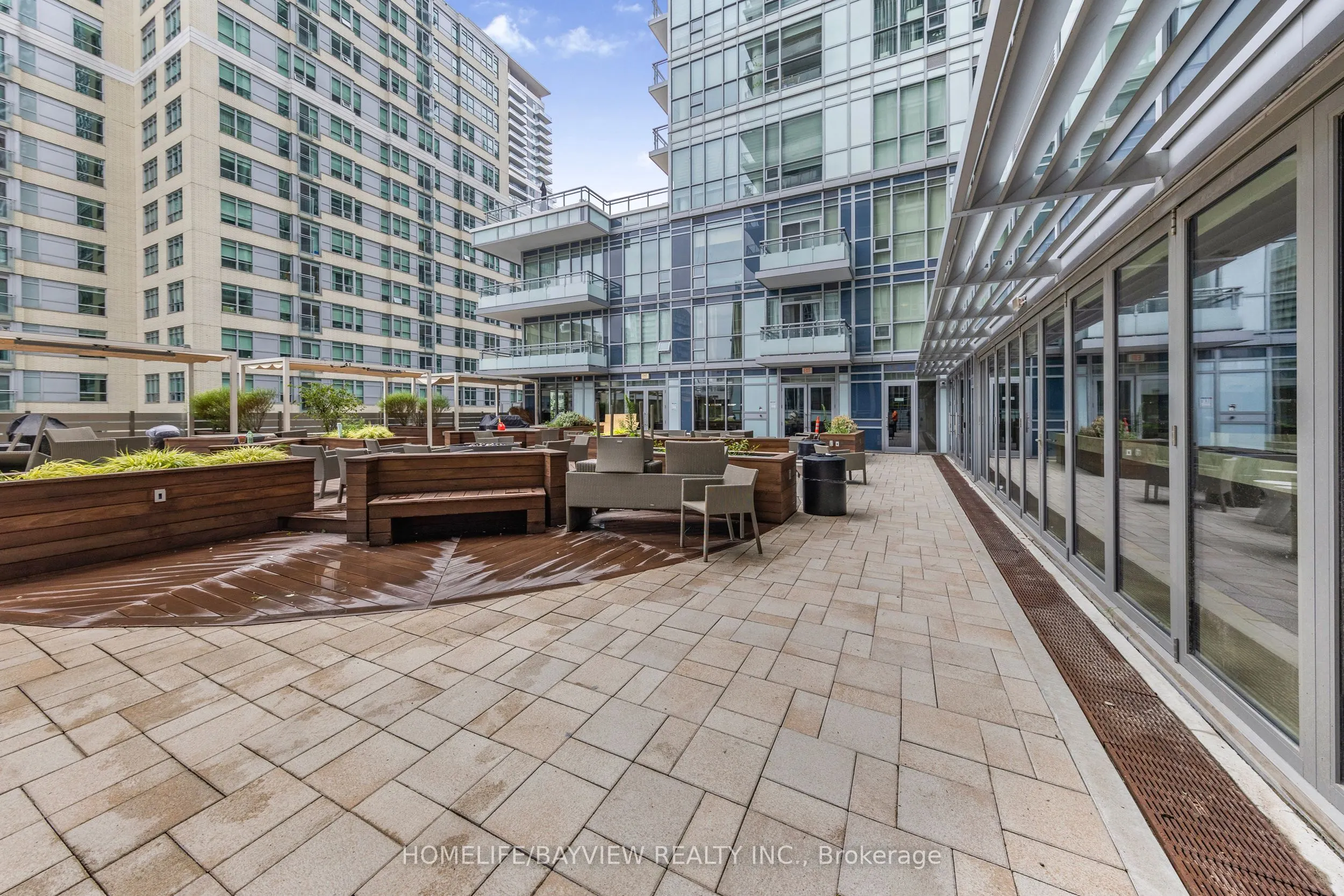 98 Lillian Street E, #2316