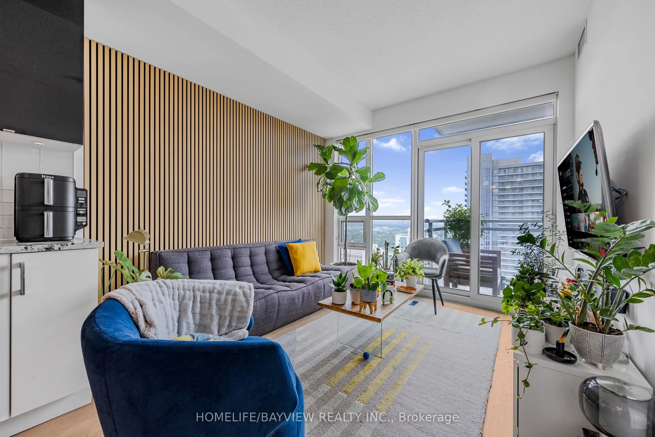 98 Lillian Street E, #2316