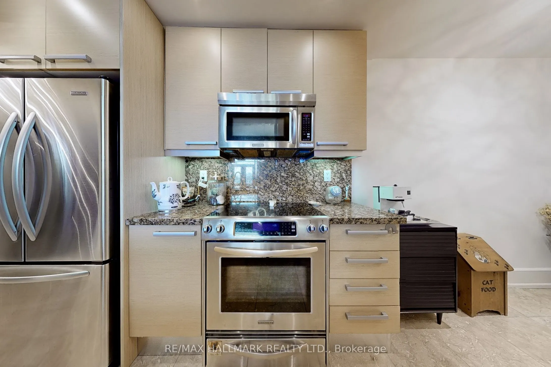 660 Sheppard Avenue E, #LPH05