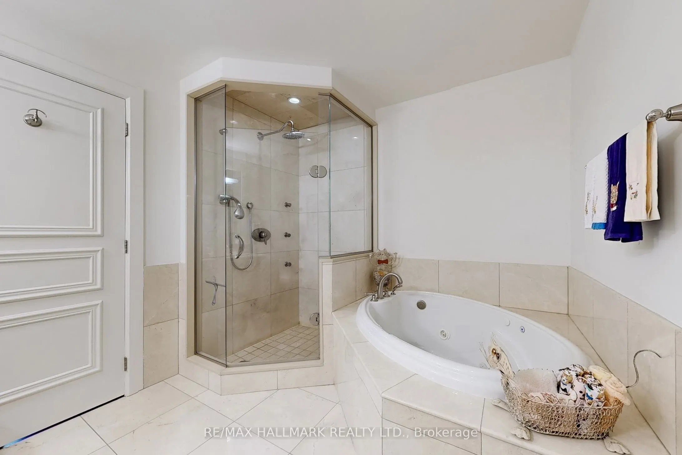 660 Sheppard Avenue E, #LPH05