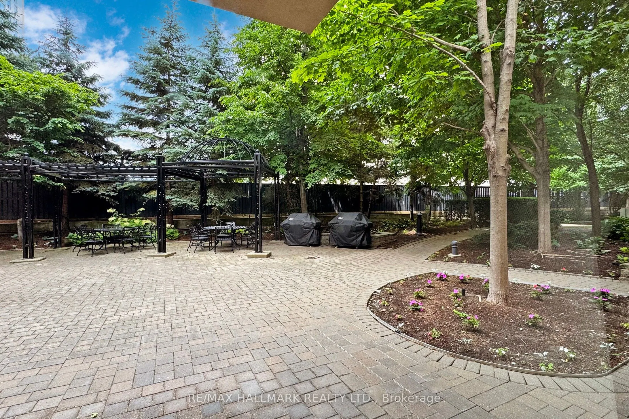 660 Sheppard Avenue E, #LPH05