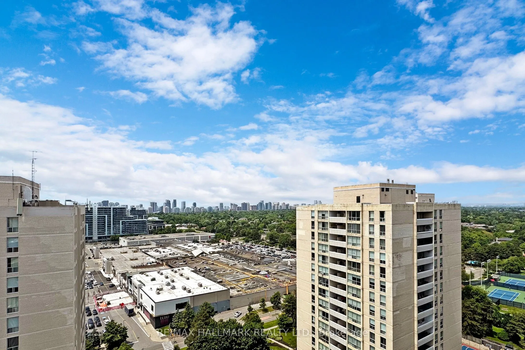 660 Sheppard Avenue E, #LPH05