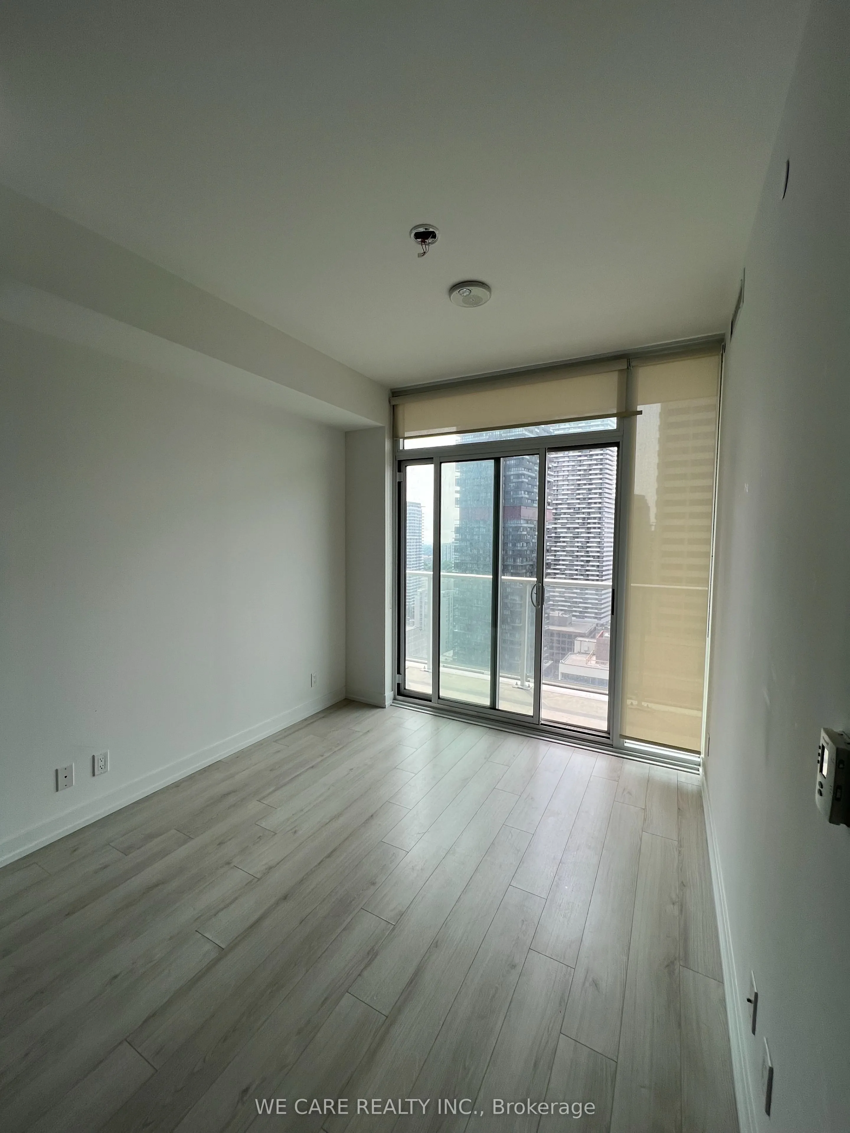 33 Helendale Avenue, #2208