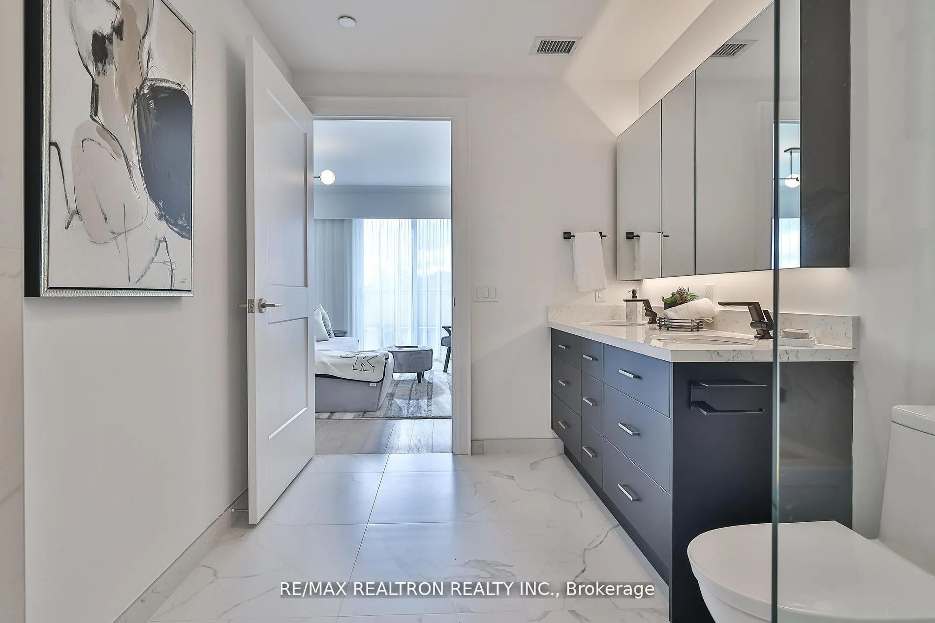 285 Avenue Road, #502