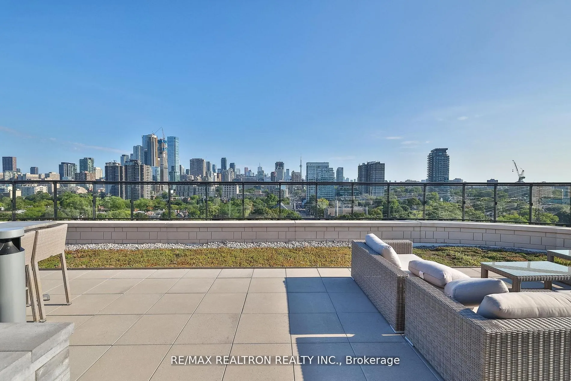 285 Avenue Road, #502