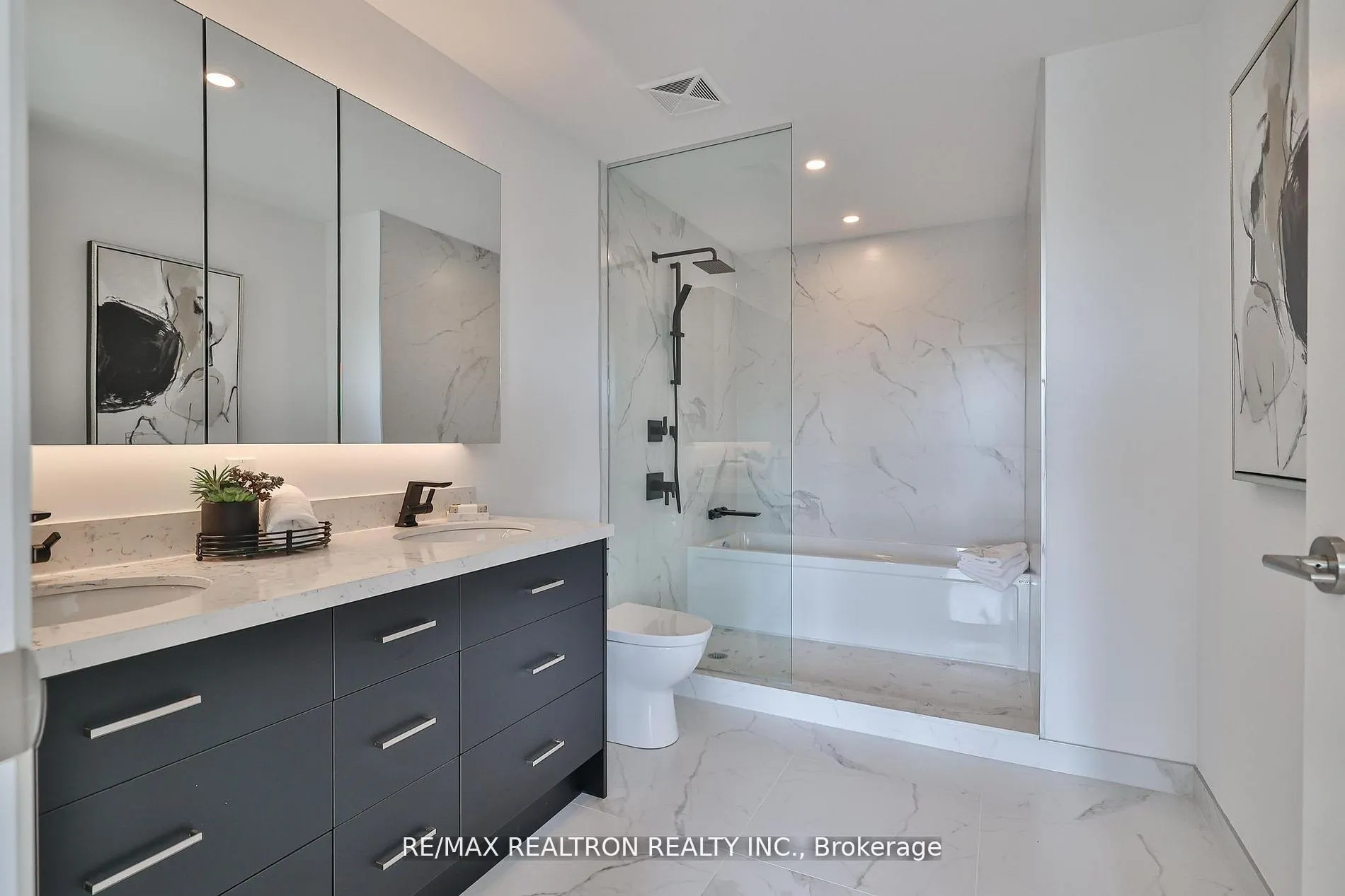 285 Avenue Road, #502