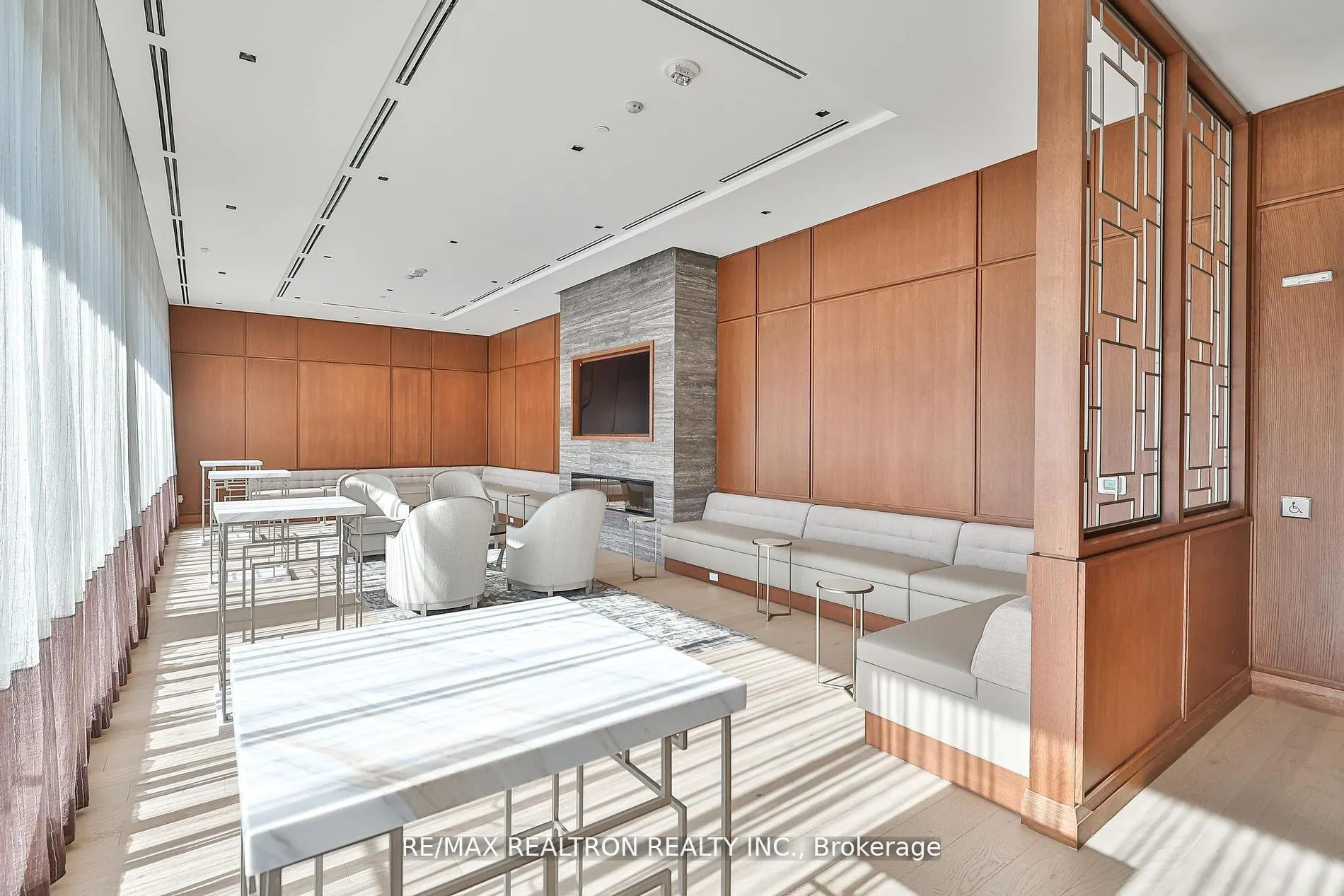 285 Avenue Road, #502