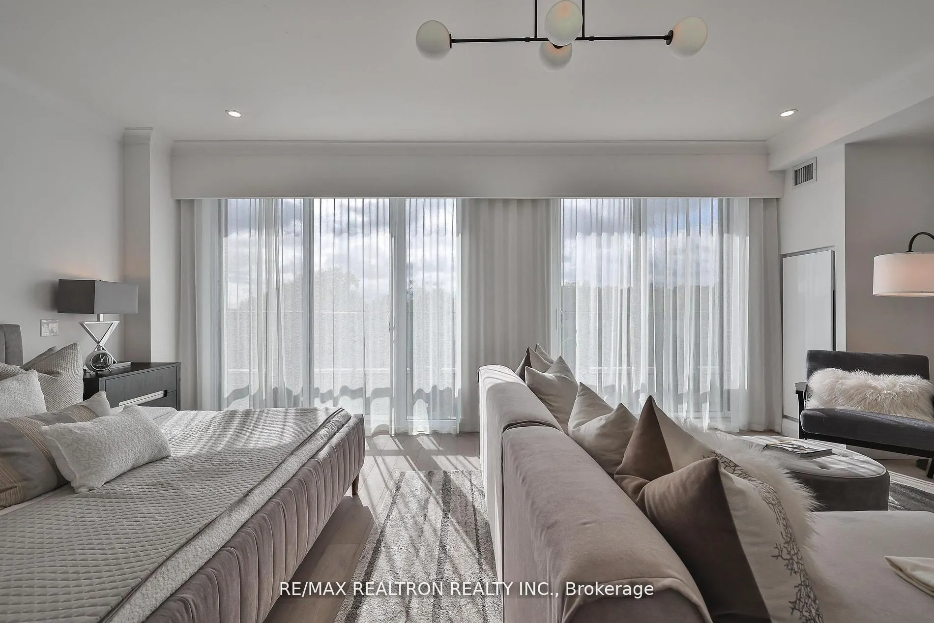 285 Avenue Road, #502