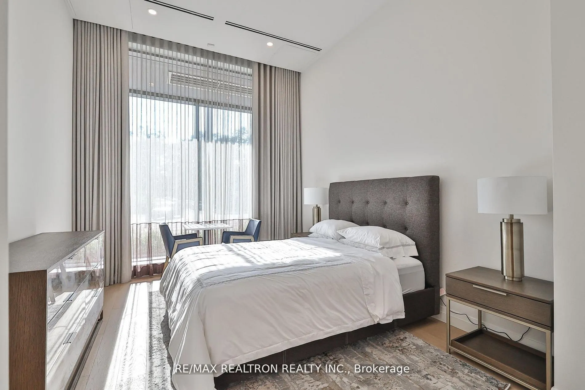 285 Avenue Road, #502