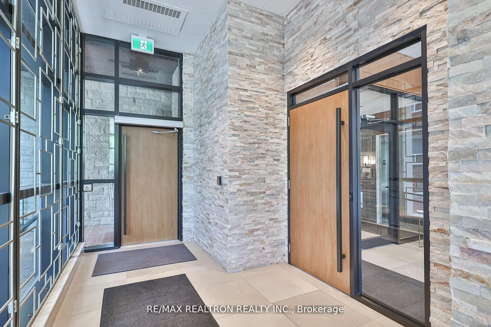 285 Avenue Road, #502