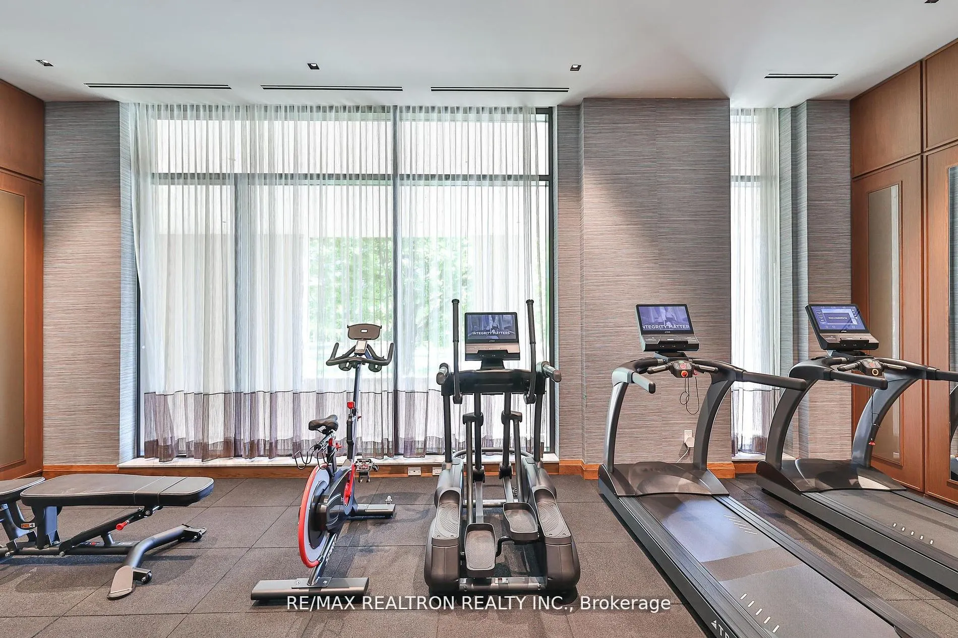 285 Avenue Road, #502
