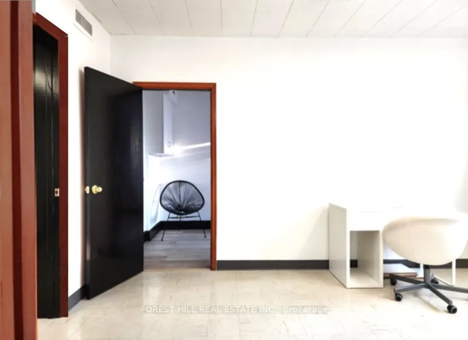 226 Bathurst Street, #300