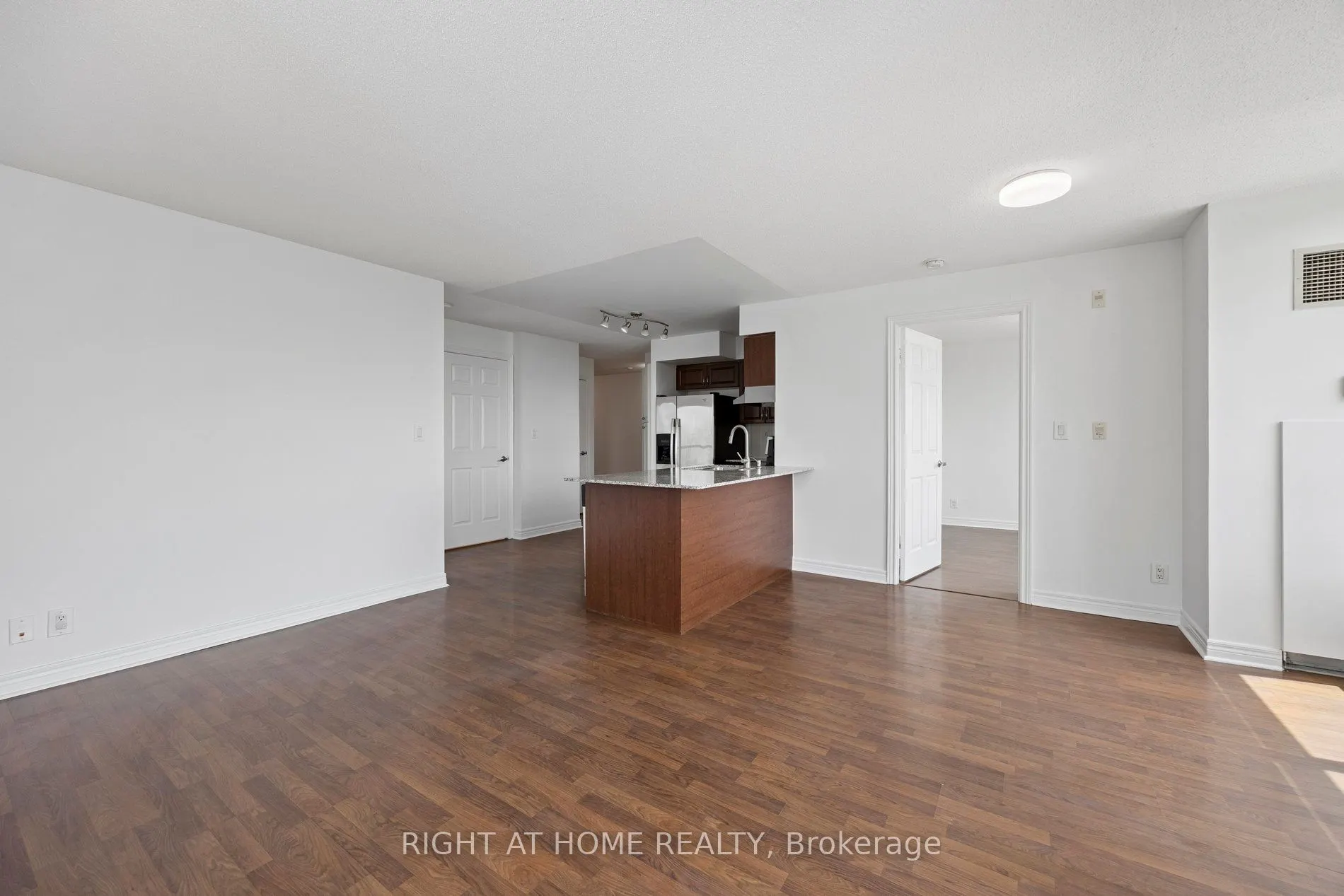 225 Wellesley Street E, #1203