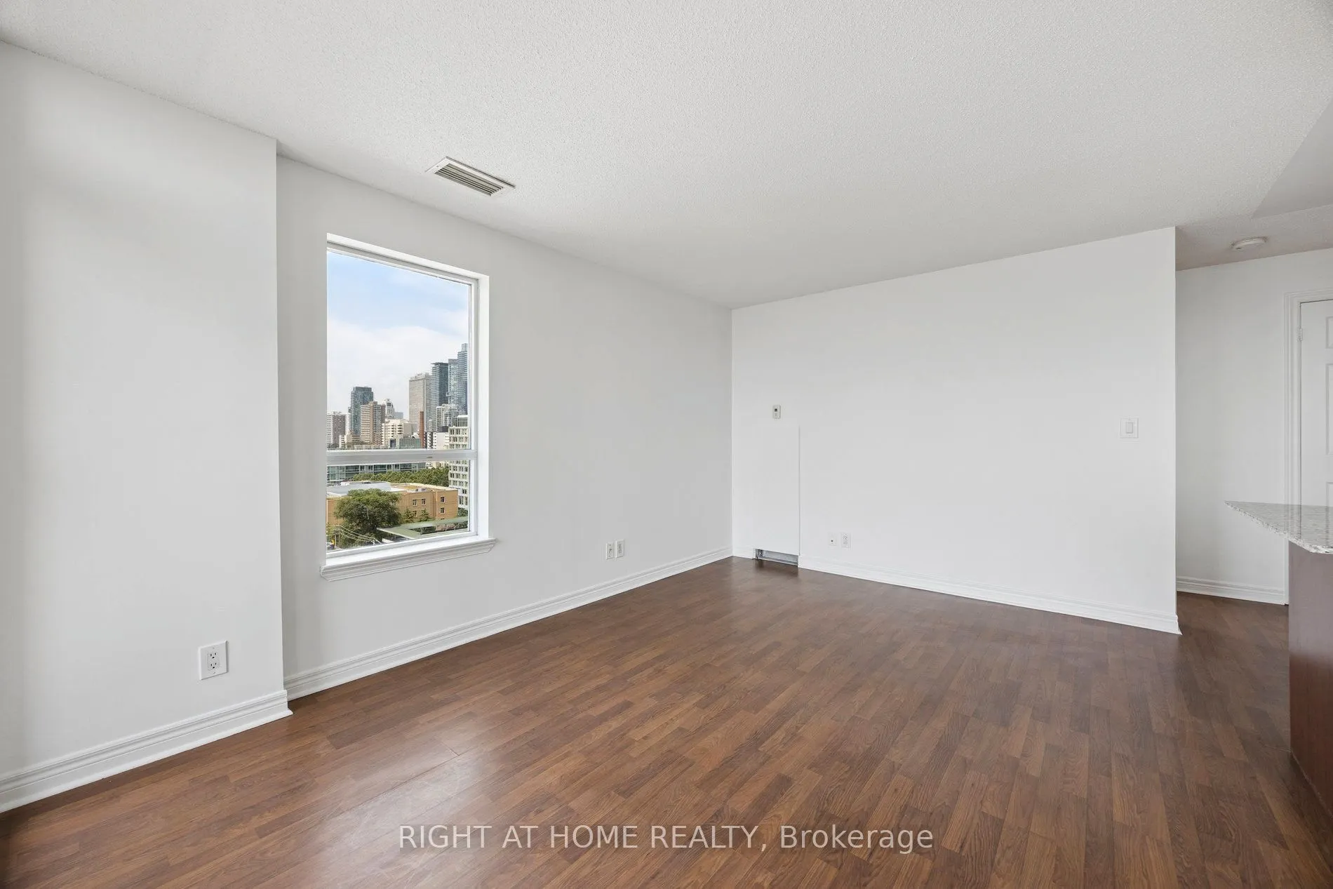 225 Wellesley Street E, #1203
