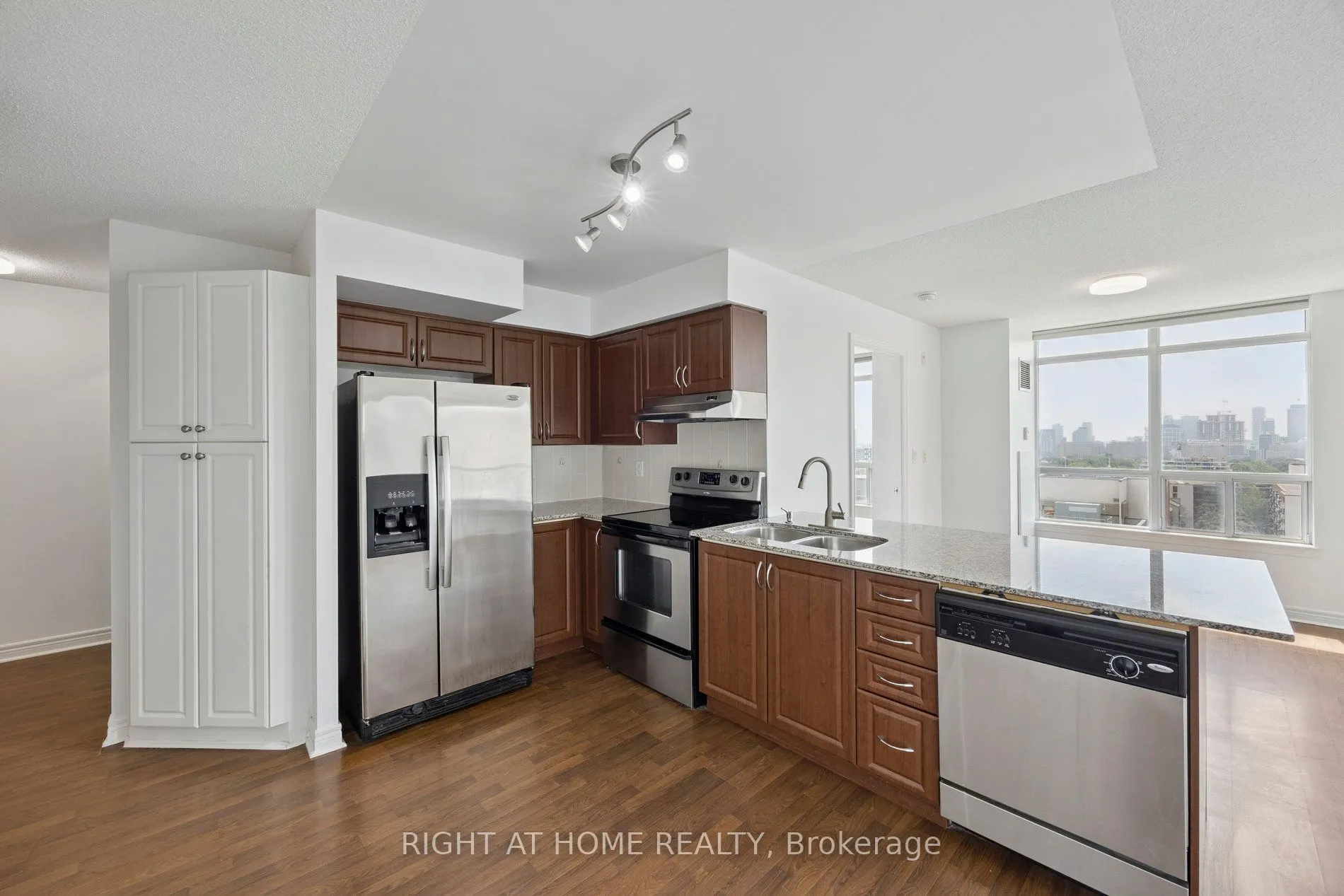 225 Wellesley Street E, #1203