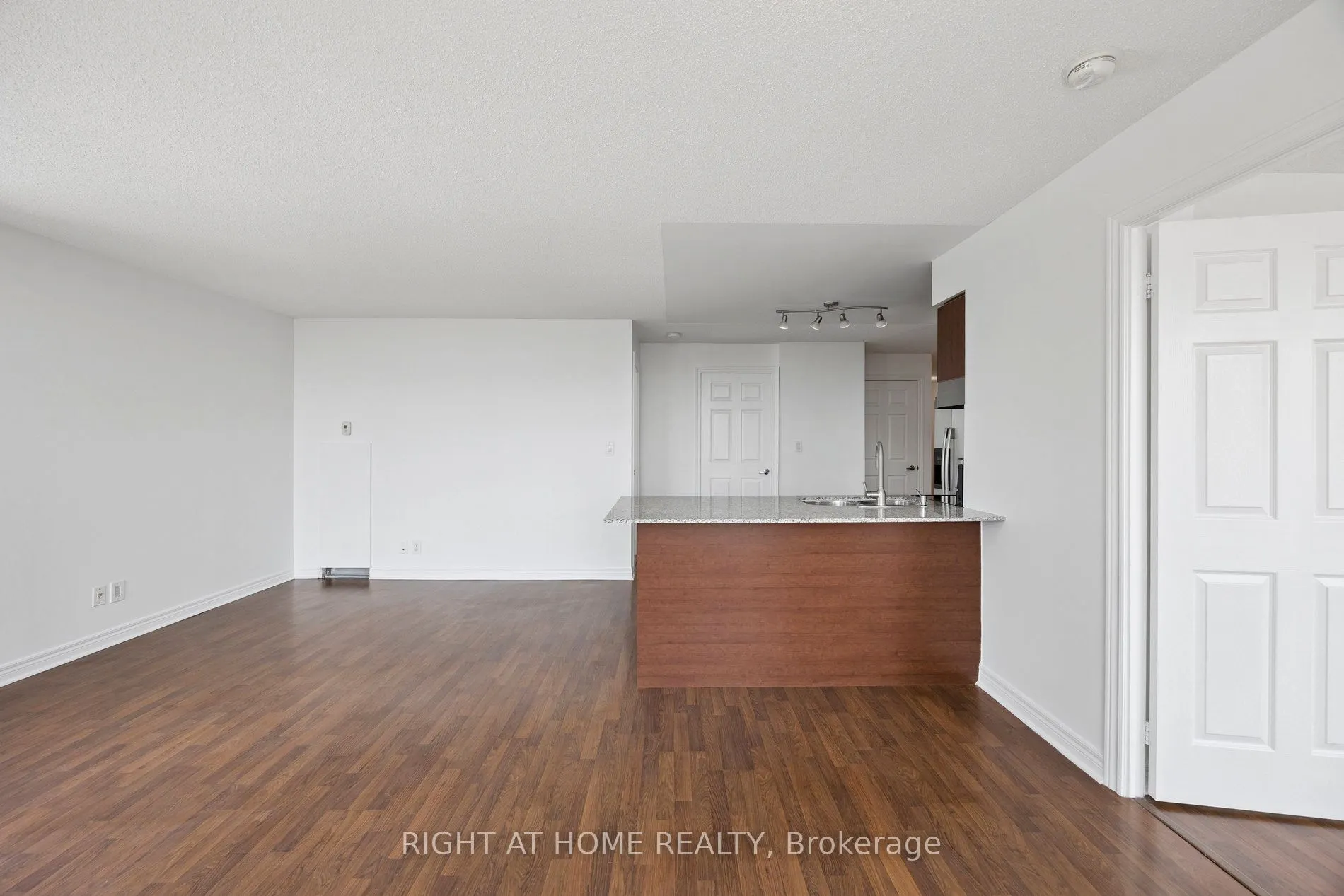 225 Wellesley Street E, #1203