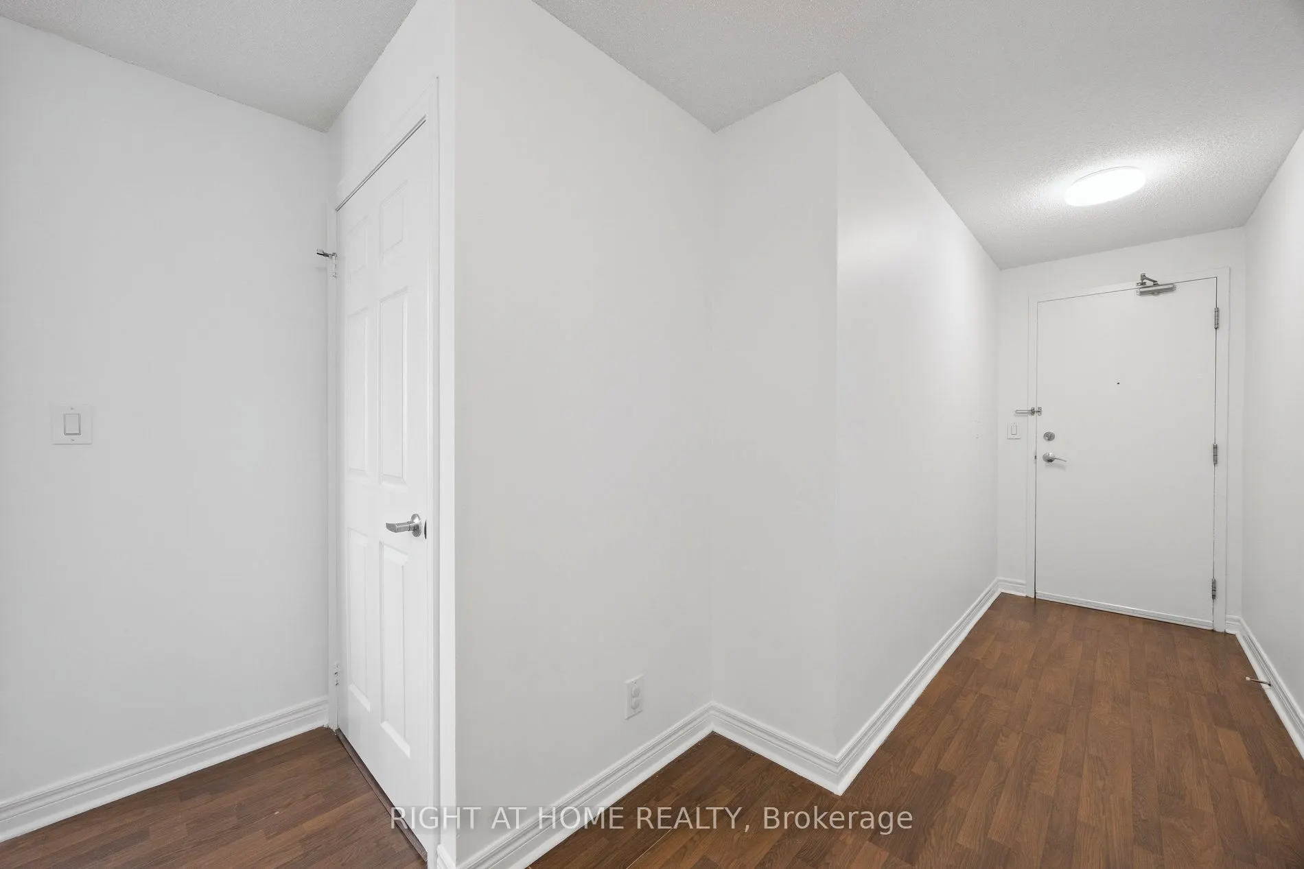 225 Wellesley Street E, #1203