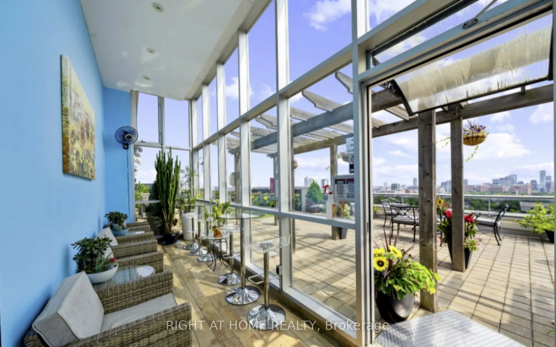 225 Wellesley Street E, #1203
