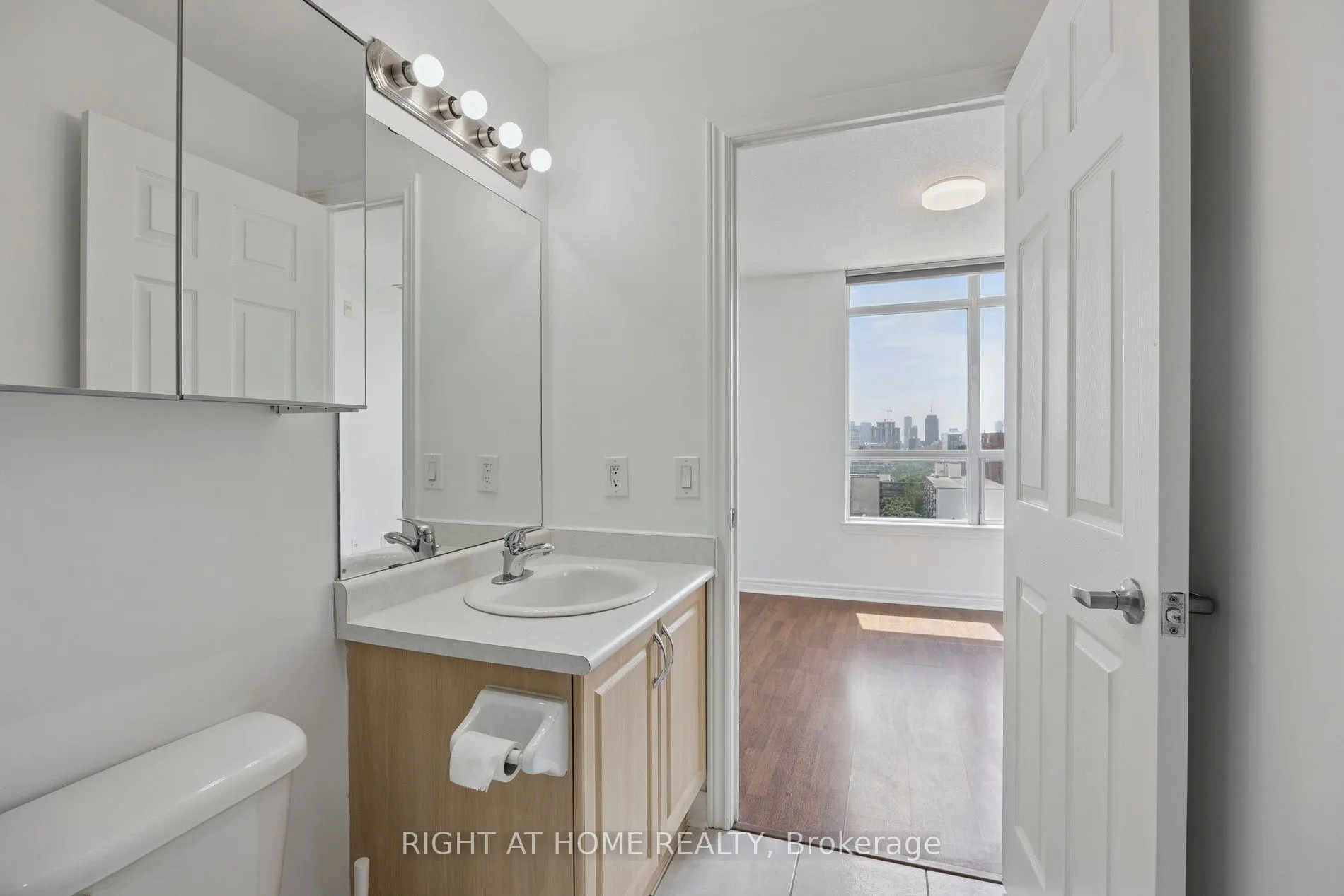 225 Wellesley Street E, #1203