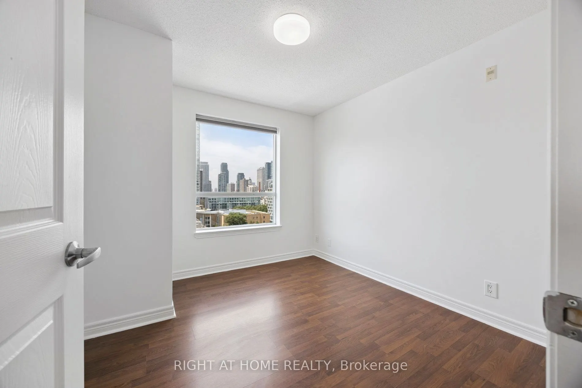 225 Wellesley Street E, #1203