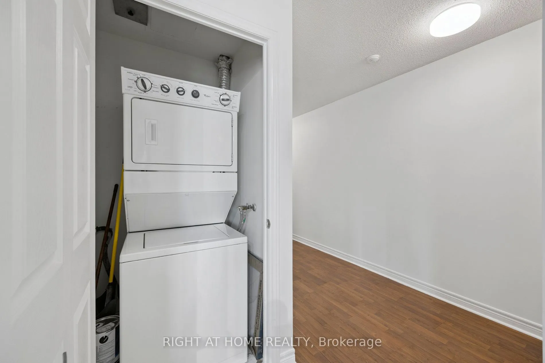 225 Wellesley Street E, #1203