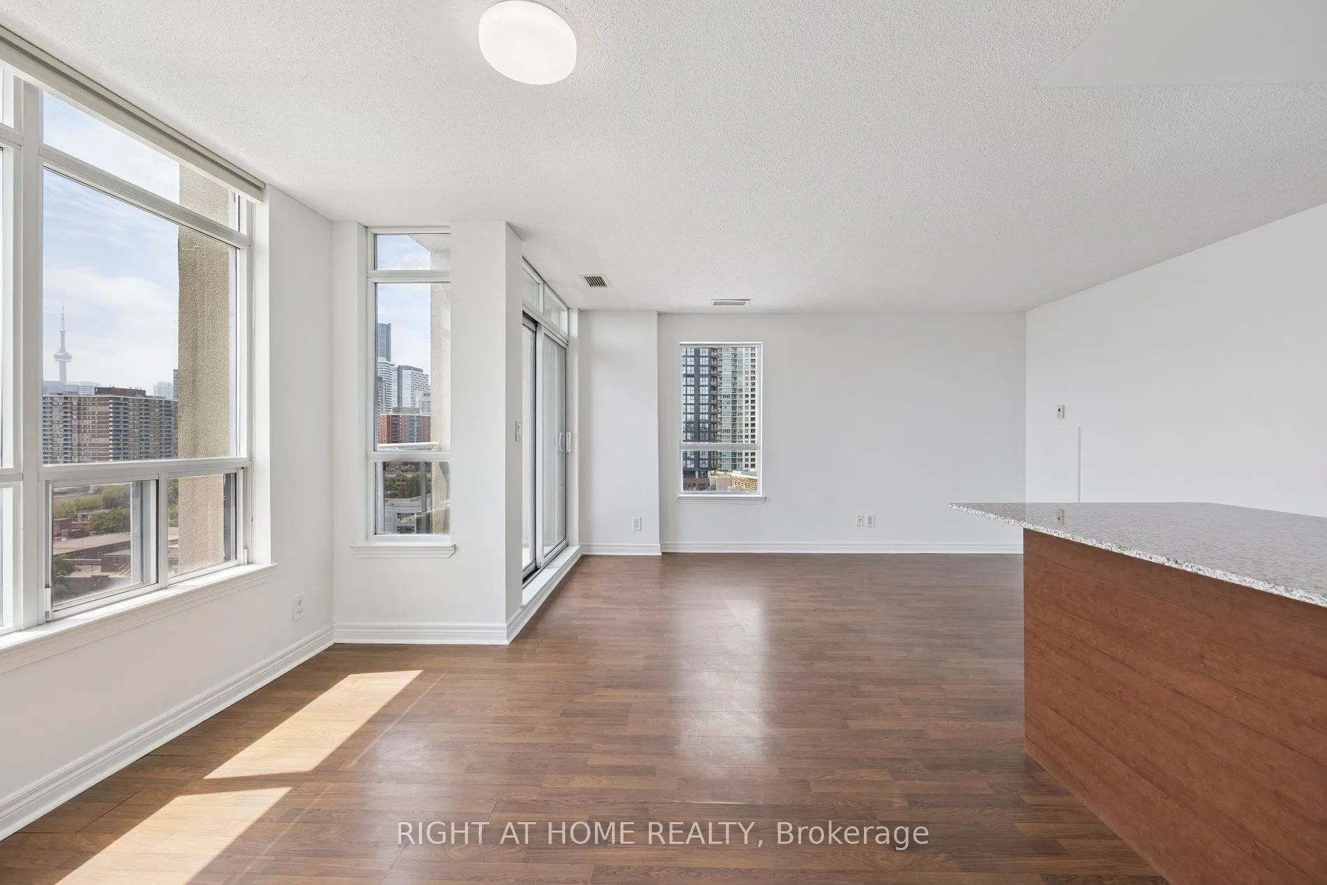 225 Wellesley Street E, #1203