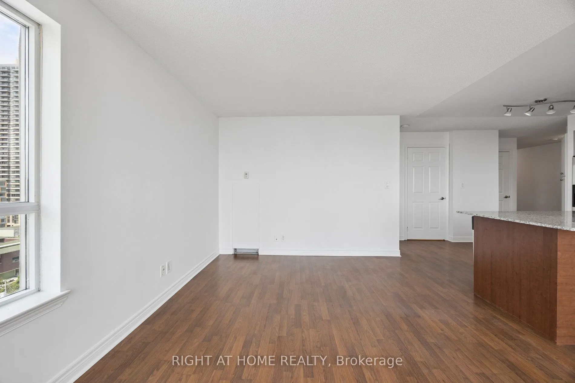225 Wellesley Street E, #1203