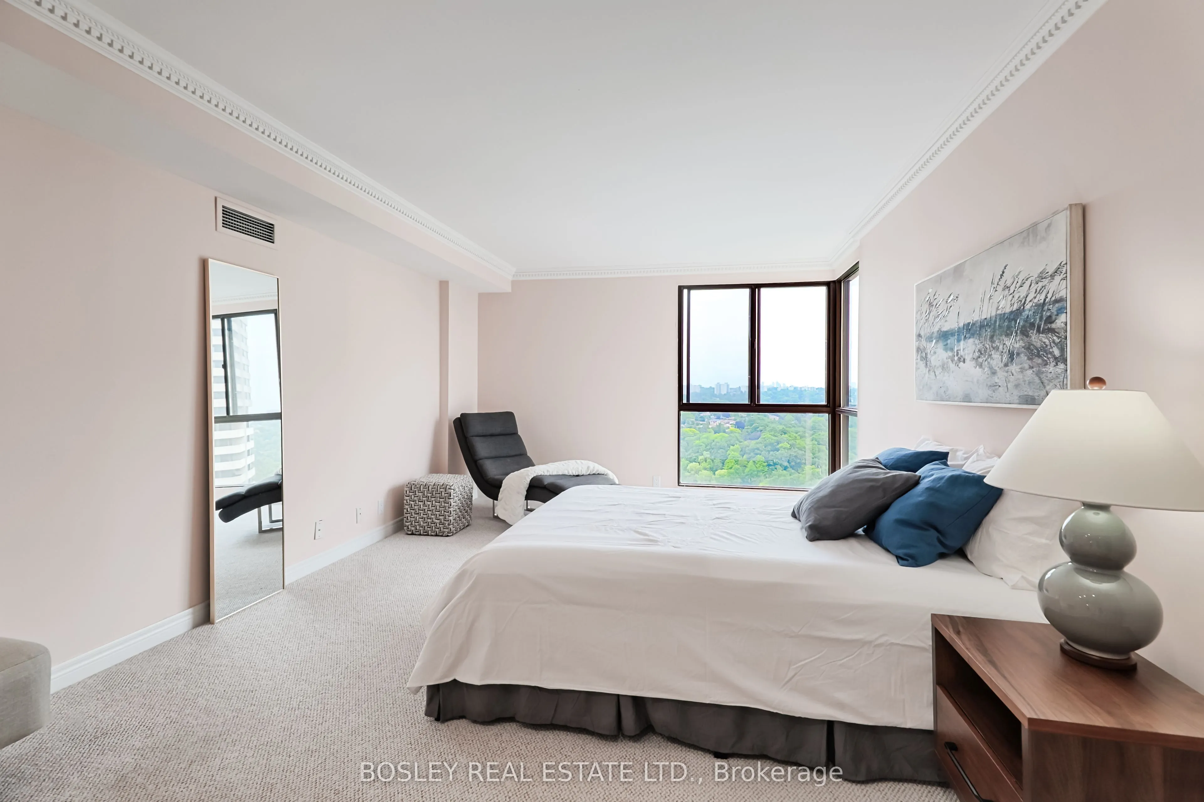 1 Concorde Place, #1907