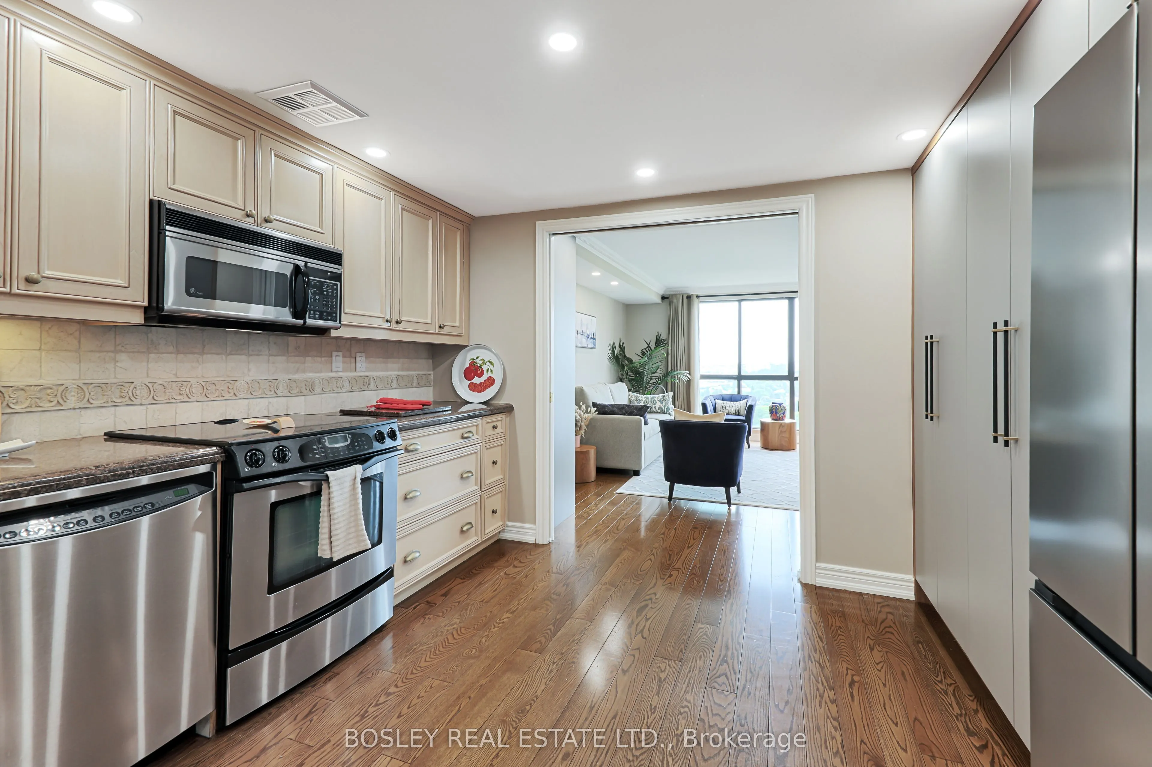 1 Concorde Place, #1907
