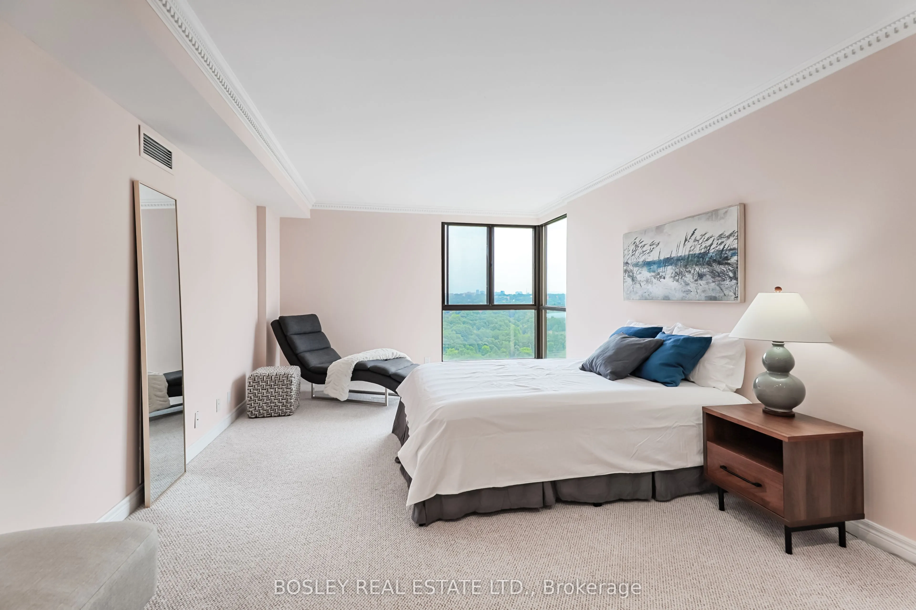 1 Concorde Place, #1907