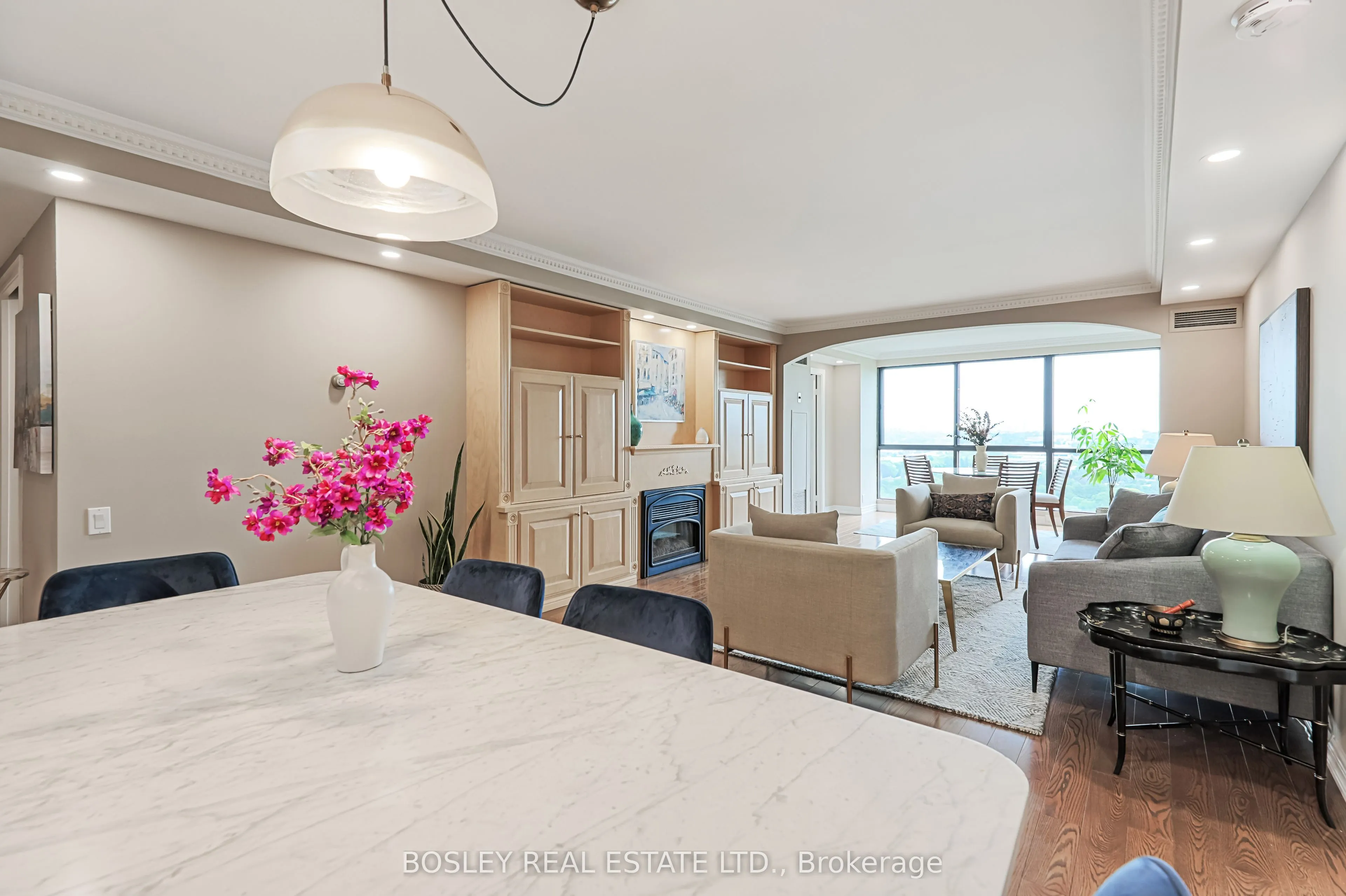 1 Concorde Place, #1907