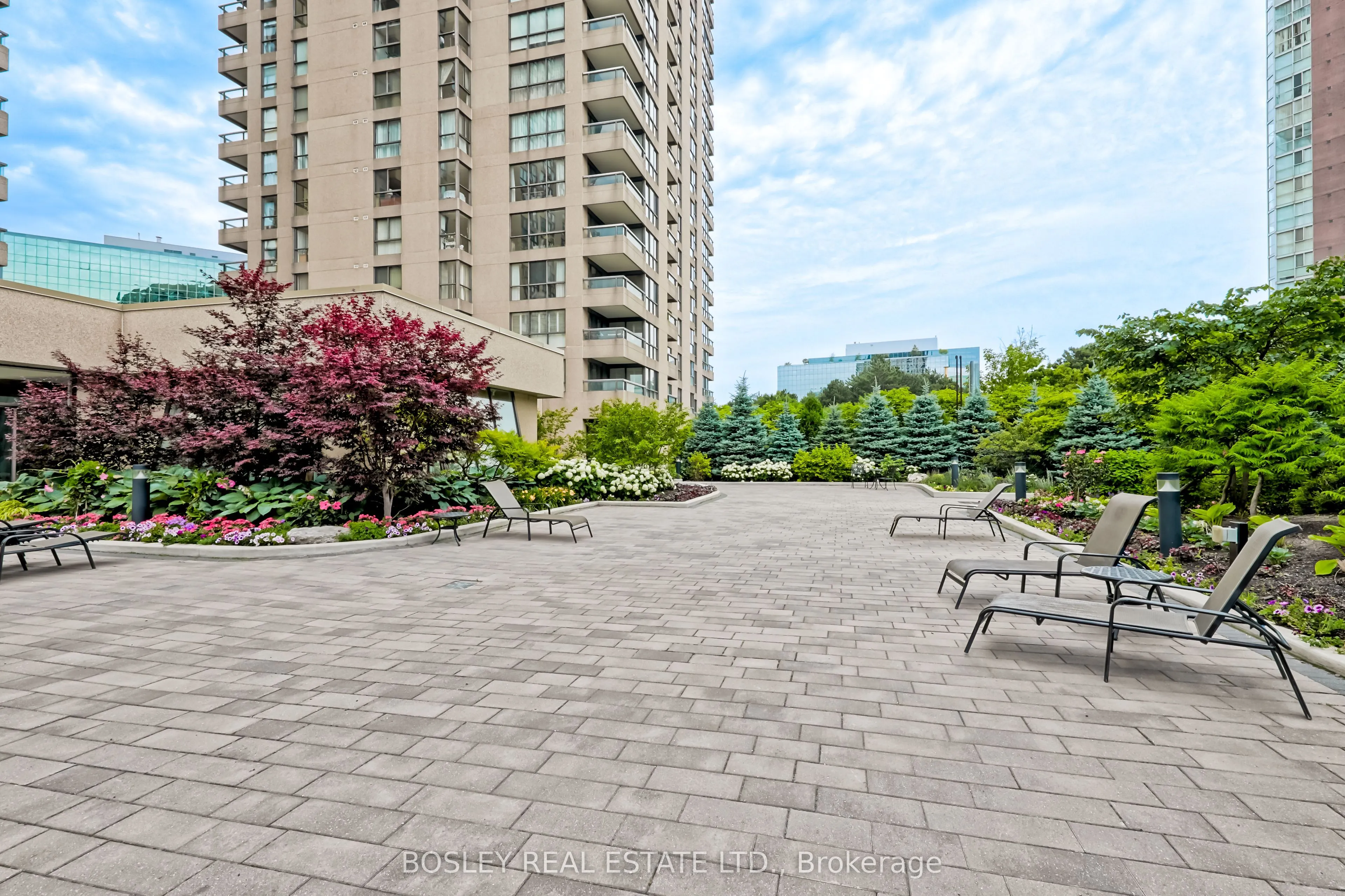 1 Concorde Place, #1907