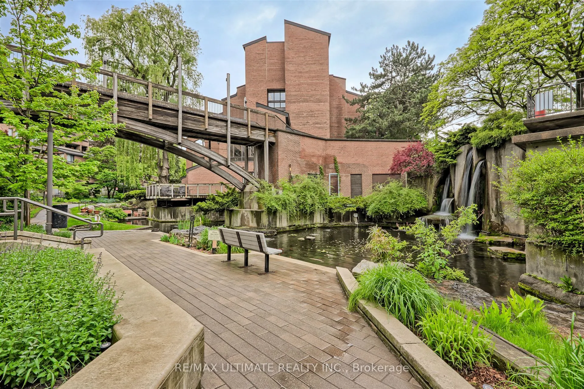 40 Sylvan Valleyway, #307