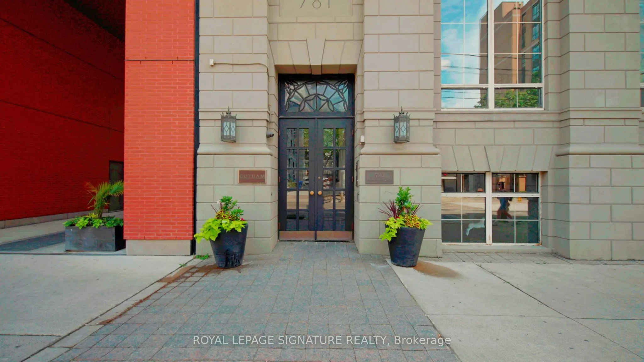 781 King Street W, #206