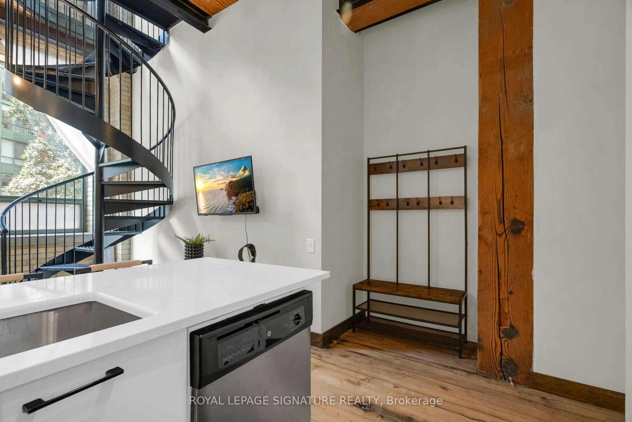 781 King Street W, #206