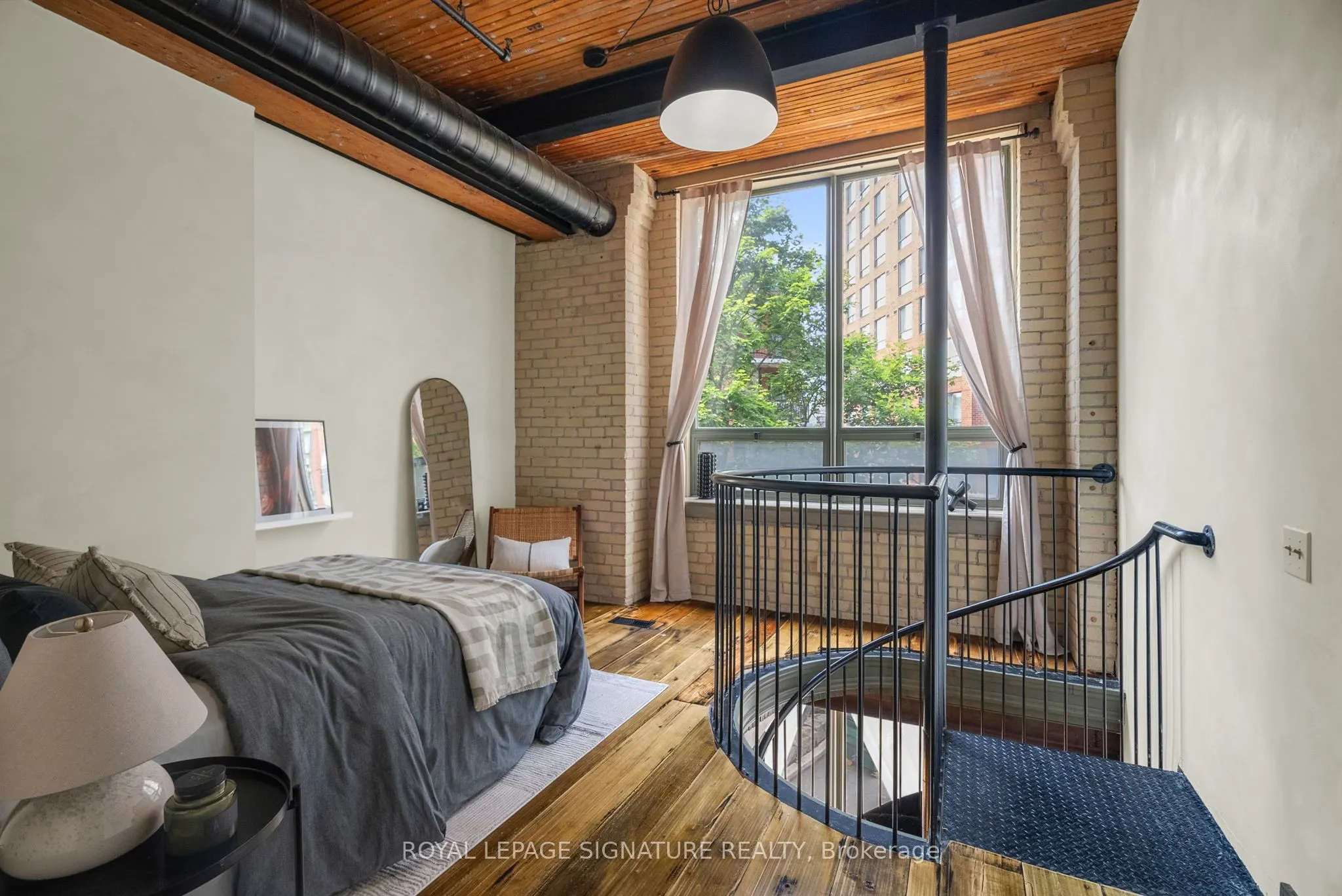 781 King Street W, #206