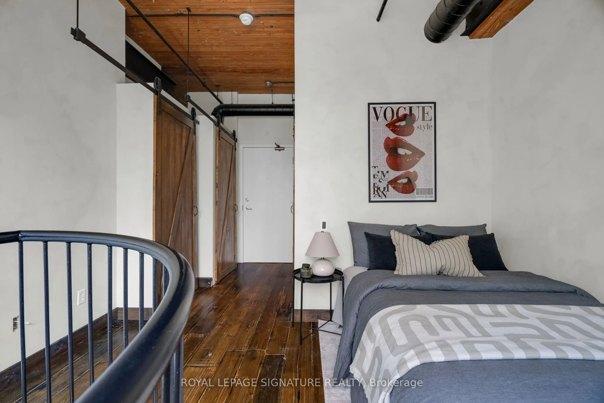 781 King Street W, #206