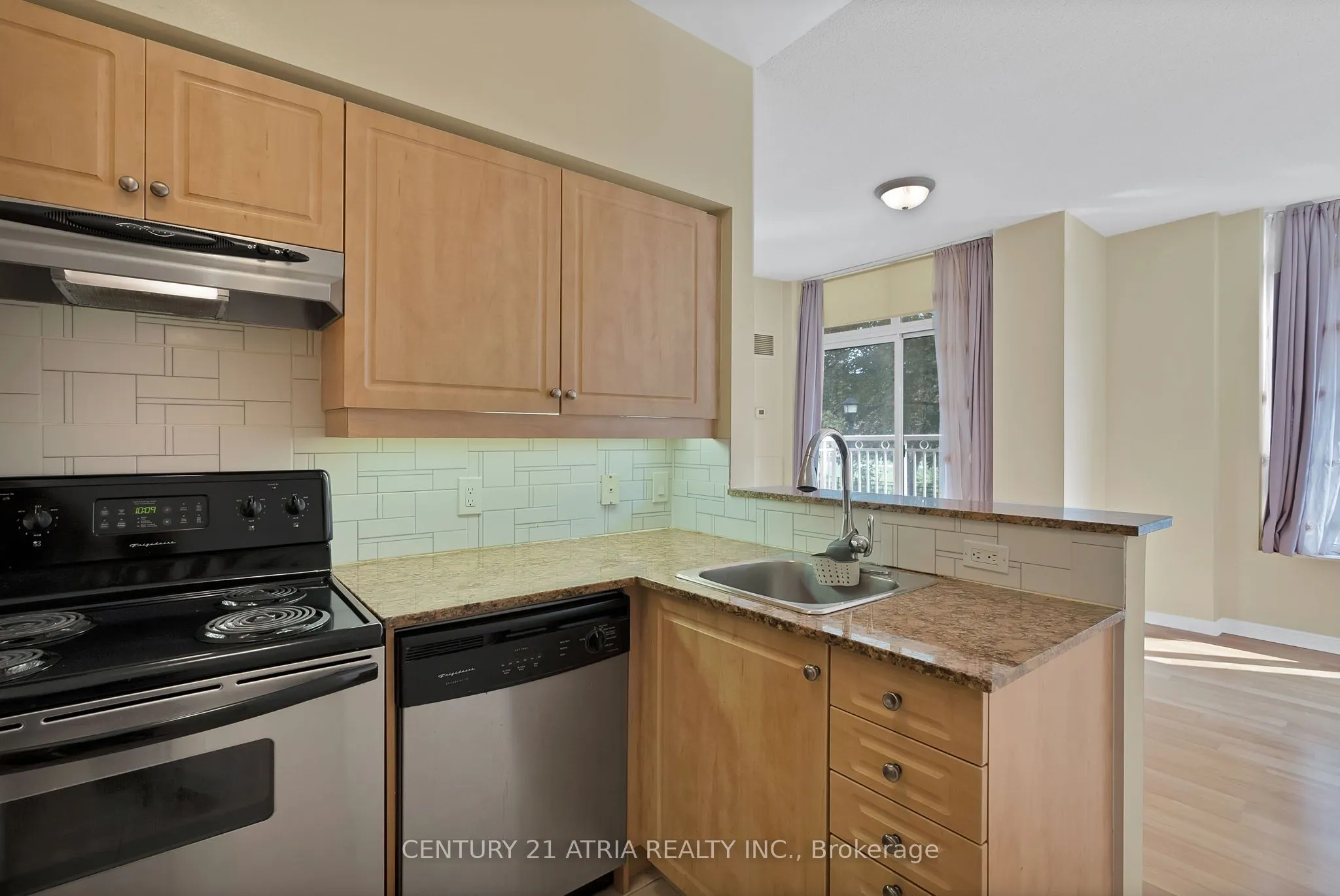 455 Rosewell Avenue, #204