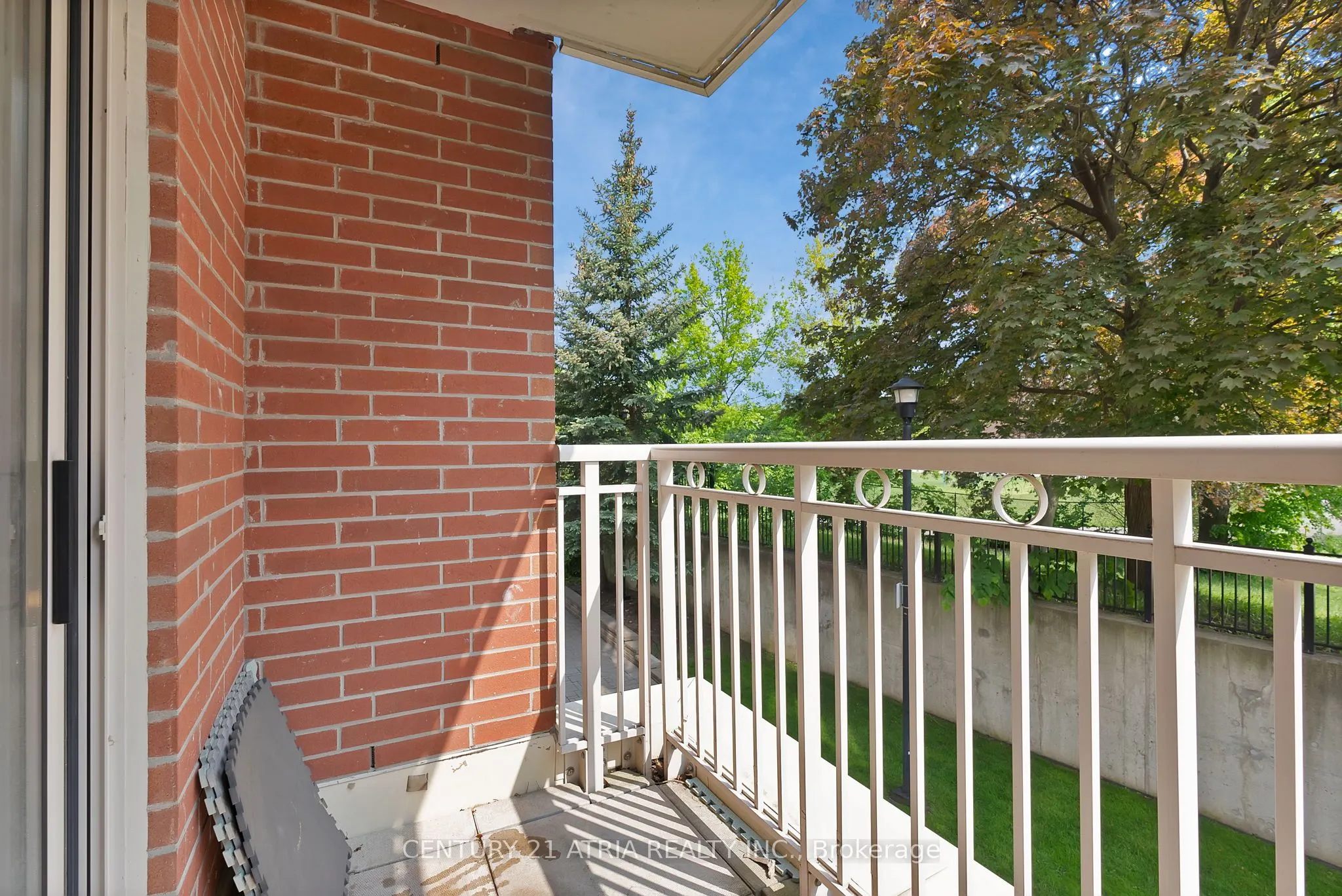 455 Rosewell Avenue, #204
