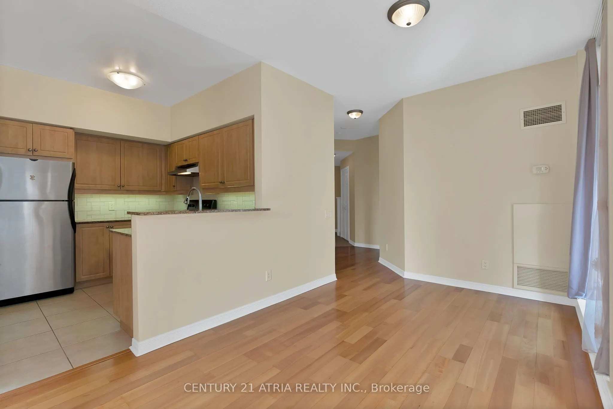 455 Rosewell Avenue, #204
