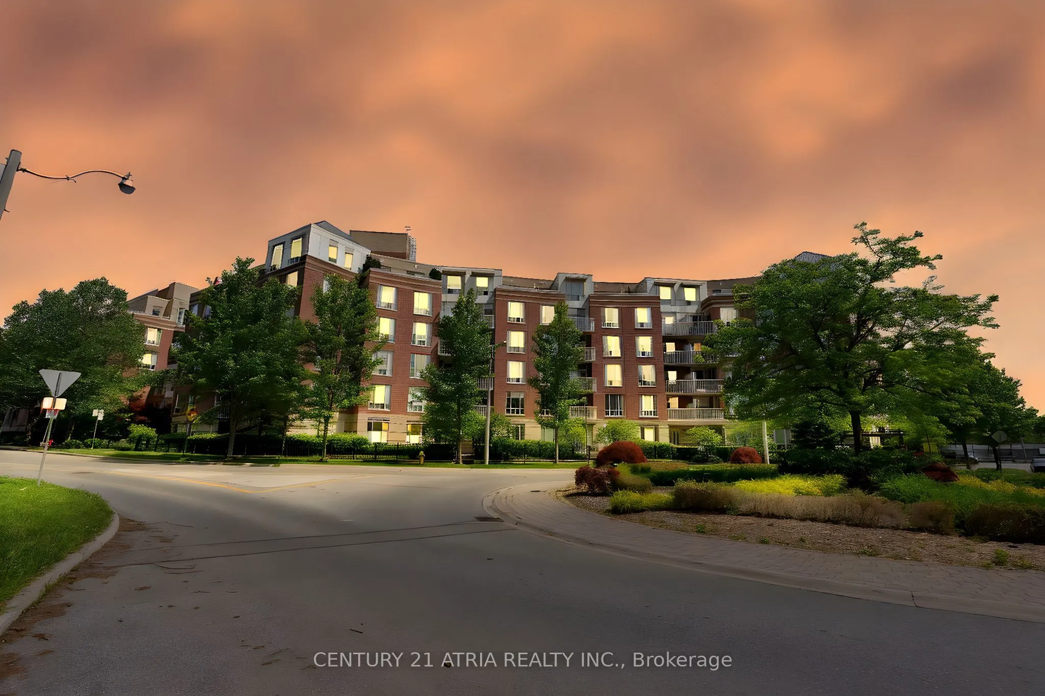 455 Rosewell Avenue, #204